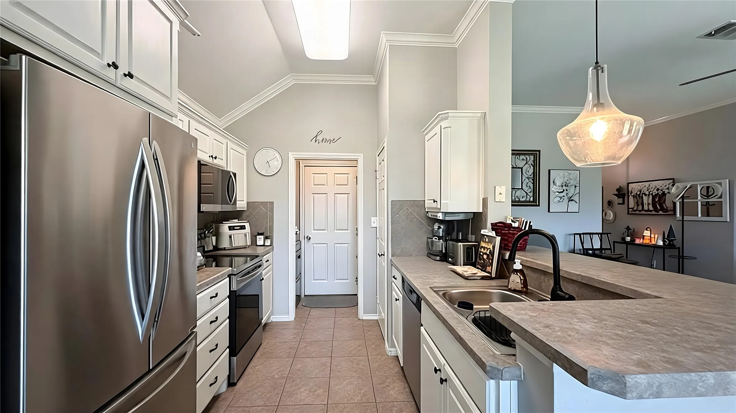 Single Family Residence For Sale in Denton County , 219 Quail Run, Aubrey, Texas 76227, 3 Bedroom, 2 Bathroom, 2 Garage spaces, 1,267 Sqft, built in 2006, Price $299,900, mls#21355368, Real Estate Agent in Aubrey, Homes For Sale in Denton county, Homes For Sale in Aubrey, Realtor in Aubrey Texas, Real Estate Brokerage Independent Realty Texas, Luminita Cordes Realtor
