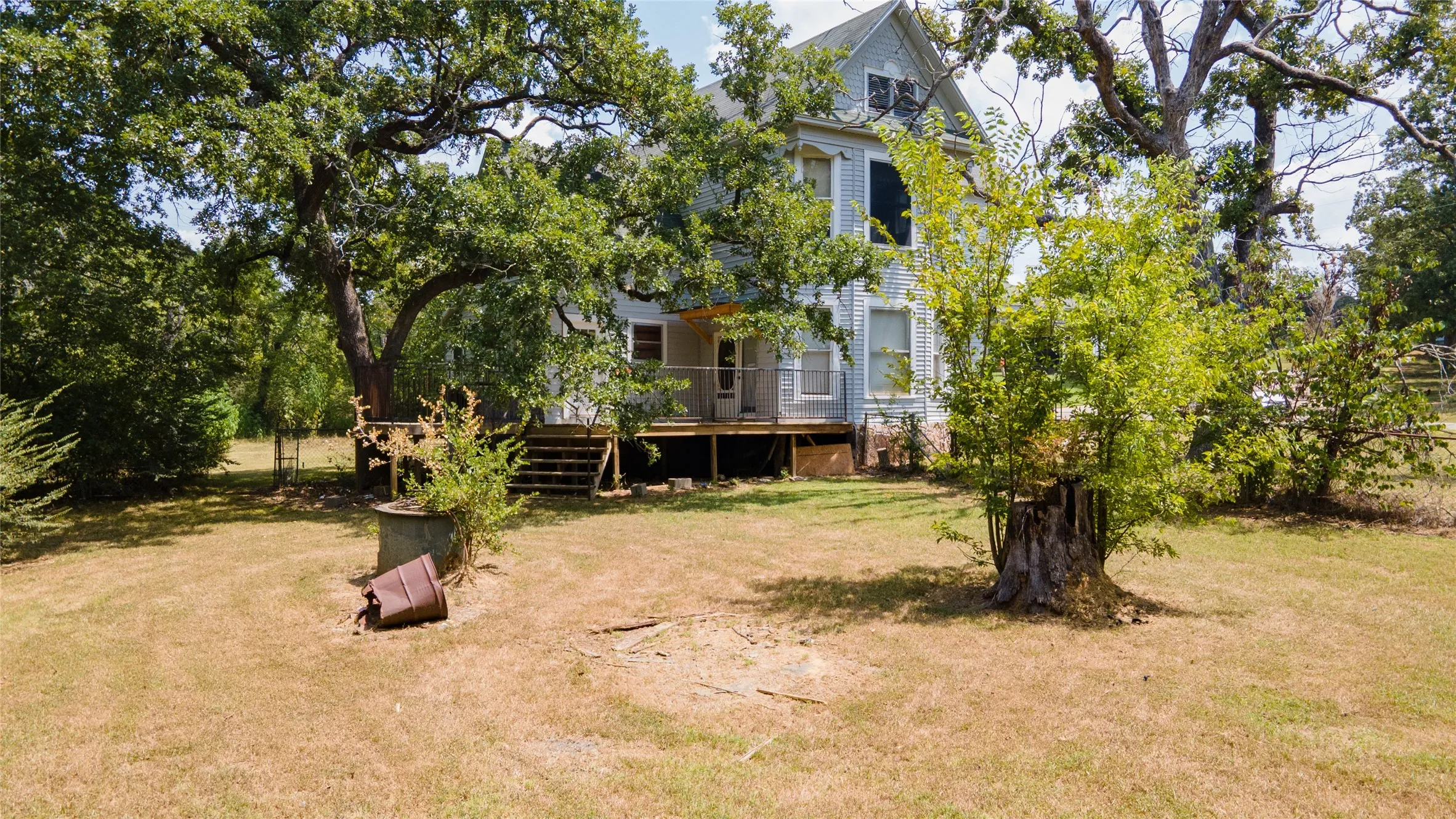 Single Family Residence For Sale in Grayson County , 3429 Interurban Road, Denison, Texas 75021, 2 Bedroom, 1 Bathroom, Garage spaces, 1,810 Sqft, built in 1920, mls#21348598, Real Estate Agent in Denison, Homes For Sale in Grayson county, Homes For Sale in Denison, Realtor in Denison Texas, Real Estate Brokerage Independent Realty Texas, Luminita Cordes Realtor