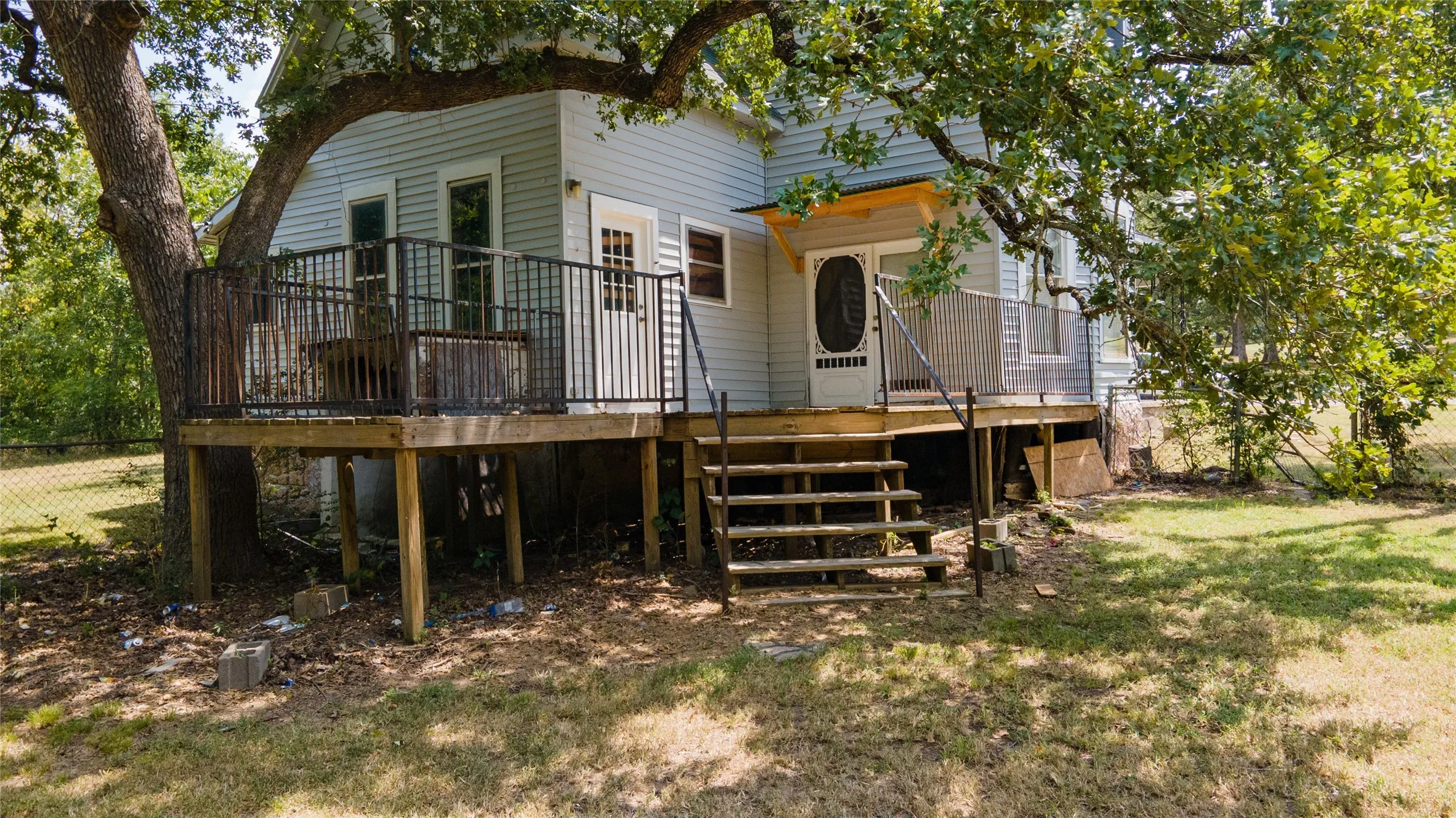 Single Family Residence For Sale in Grayson County , 3429 Interurban Road, Denison, Texas 75021, 2 Bedroom, 1 Bathroom, Garage spaces, 1,810 Sqft, built in 1920, mls#21348598, Real Estate Agent in Denison, Homes For Sale in Grayson county, Homes For Sale in Denison, Realtor in Denison Texas, Real Estate Brokerage Independent Realty Texas, Luminita Cordes Realtor