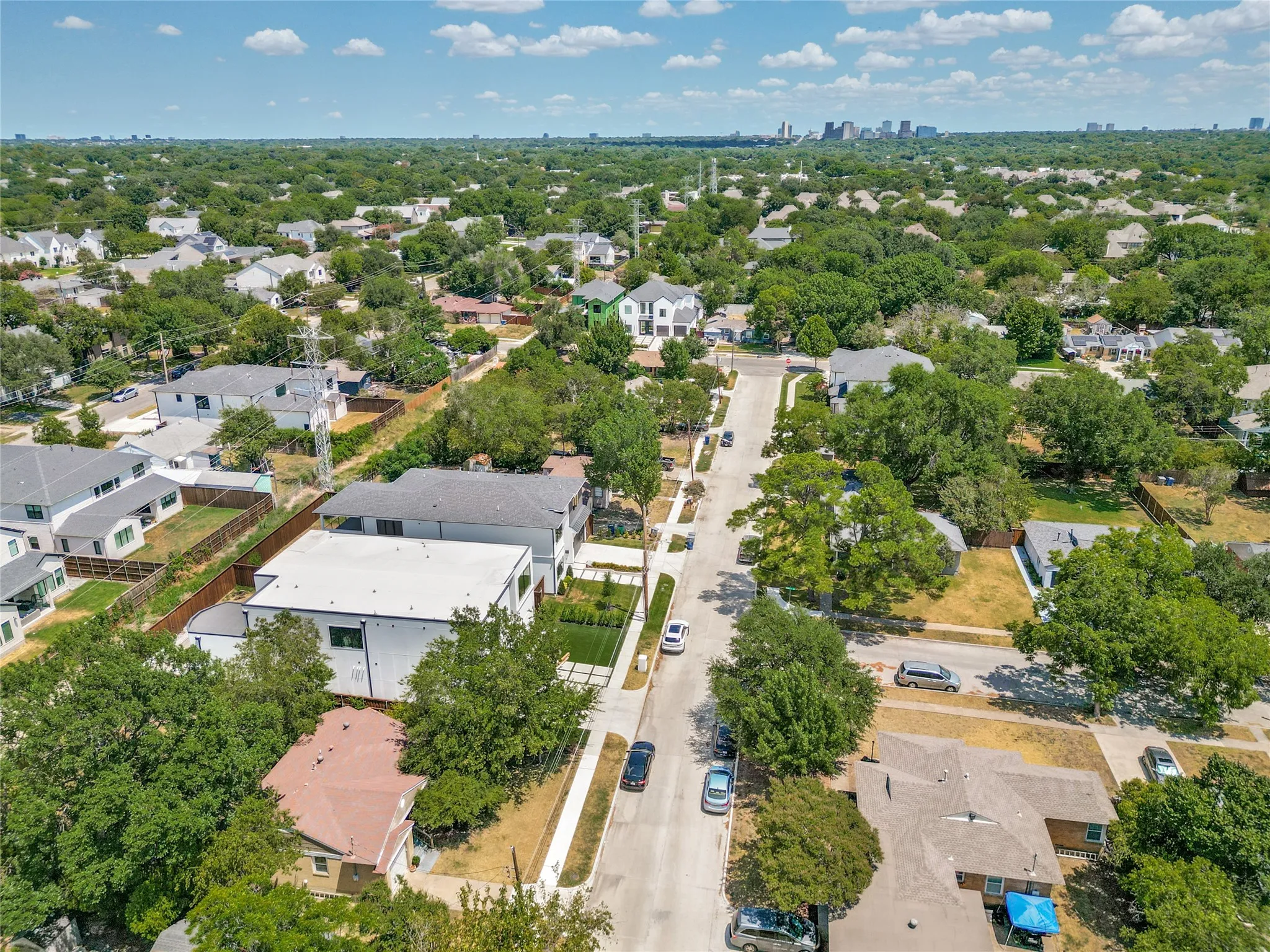 Single Family Residence For Sale in Dallas County , 3865 Wemdon Drive, Dallas, Texas 75220, 2 Bedroom, 1 Bathroom, 1 Garage spaces, 958 Sqft, built in 1950, mls#21356837, Real Estate Agent in Dallas, Homes For Sale in Dallas county, Homes For Sale in Dallas, Realtor in Dallas Texas, Real Estate Brokerage Independent Realty Texas, Luminita Cordes Realtor