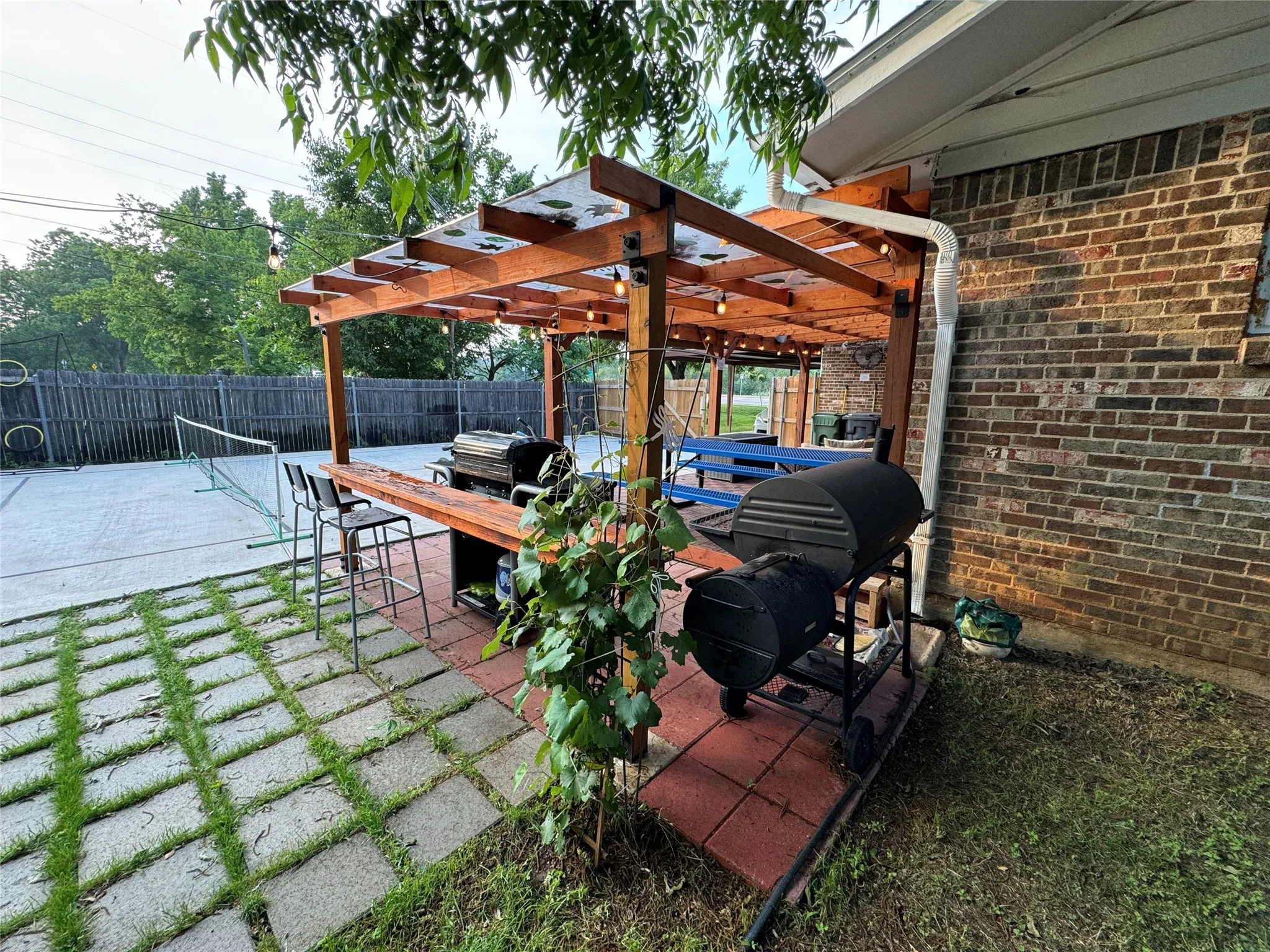 Single Family Residence For Rent in Tarrant County , 1224 S Center Street, Arlington, Texas 76010, 5 Bedroom, 4 Bathroom, Garage spaces, 1,951 Sqft, built in 1959, mls#21356849, Real Estate Agent in Arlington, Homes For Rent in Tarrant county, Homes For Rent in Arlington, Realtor in Arlington Texas, Real Estate Brokerage Independent Realty Texas, Luminita Cordes Realtor