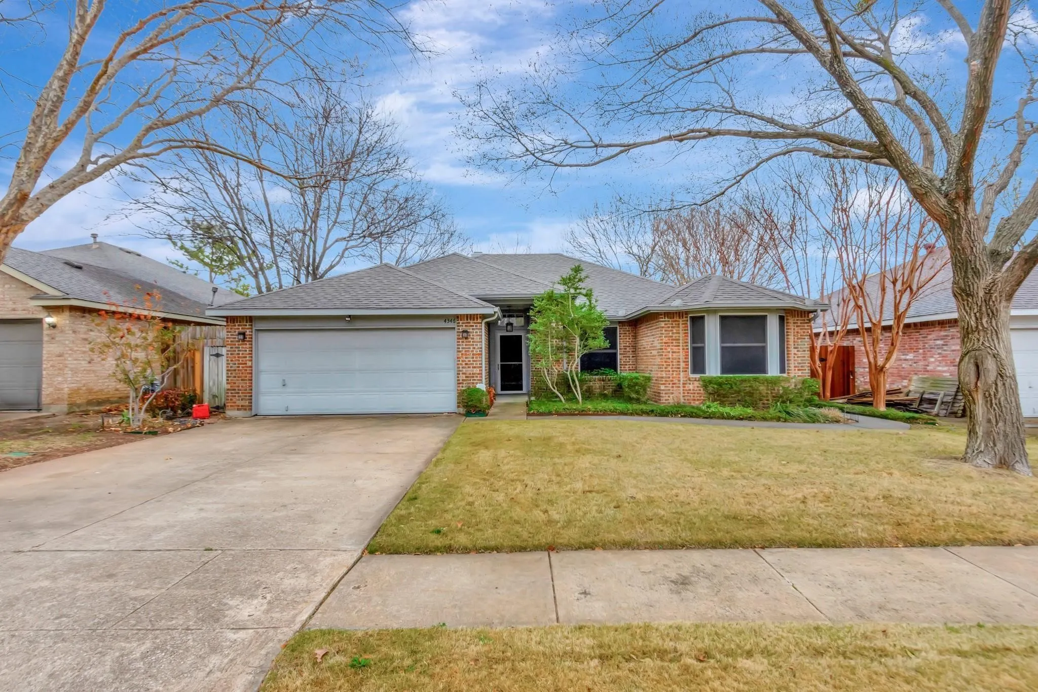 Single Family Residence For Rent in Tarrant County , 4346 Briar Hill Drive, Grand Prairie, Texas 75052, 3 Bedroom, 2 Bathroom, 2 Garage spaces, 1,449 Sqft, built in 1990, mls#21356855, Real Estate Agent in Grand Prairie, Homes For Rent in Tarrant county, Homes For Rent in Grand Prairie, Realtor in Grand Prairie Texas, Real Estate Brokerage Independent Realty Texas, Luminita Cordes Realtor