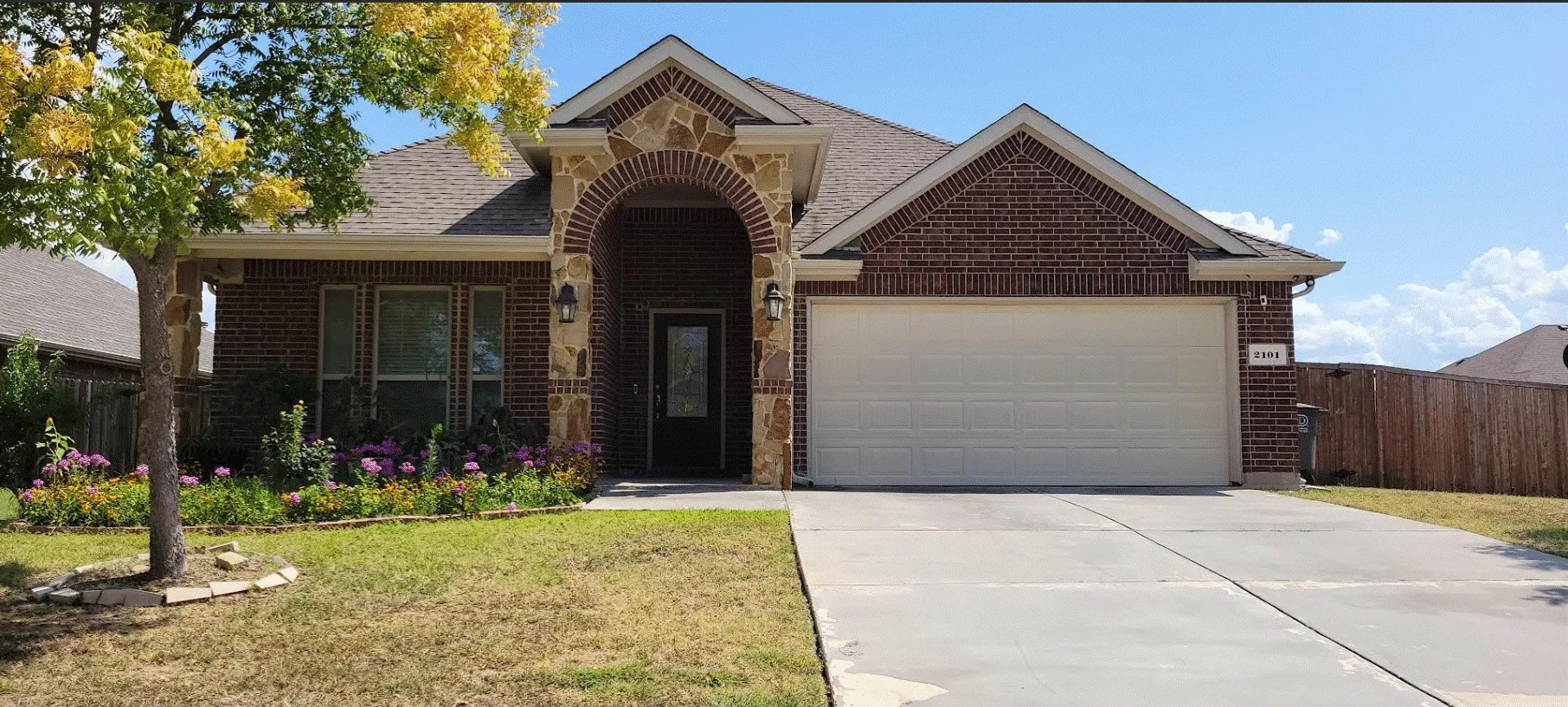 Single Family Residence For Sale in Collin County , 2101 Jayden Lane, Wylie, Texas 75098, 3 Bedroom, 2 Bathroom, 2 Garage spaces, 2,279 Sqft, built in 2015, mls#21356175, Real Estate Agent in Wylie, Homes For Sale in Collin county, Homes For Sale in Wylie, Realtor in Wylie Texas, Real Estate Brokerage Independent Realty Texas, Luminita Cordes Realtor