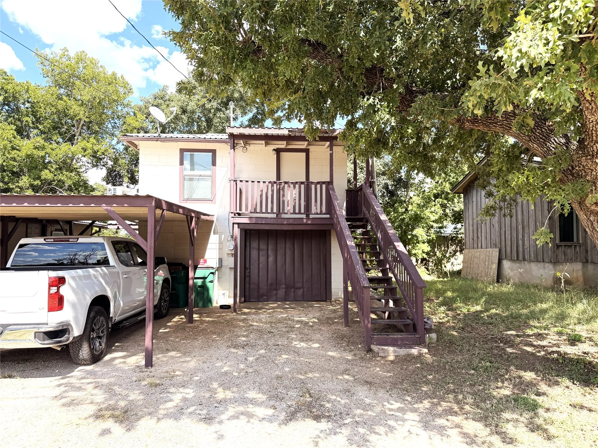 garage apartment