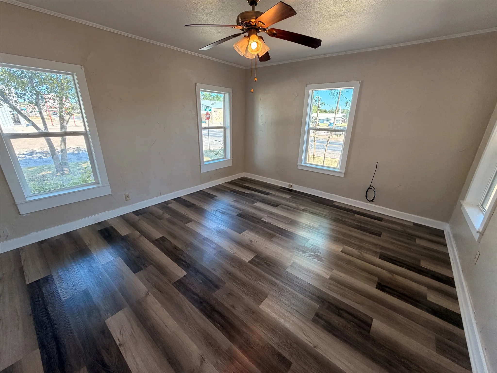 Single Family Residence For Sale in Eastland County , 712 W Main Street, Eastland, Texas 76448, 3 Bedroom, 2 Bathroom, 1 Garage spaces, 1,618 Sqft, built in 1936, Price $177,000, mls#21356803, Real Estate Agent in Eastland, Homes For Sale in Eastland county, Homes For Sale in Eastland, Realtor in Eastland Texas, Real Estate Brokerage Independent Realty Texas, Luminita Cordes Realtor