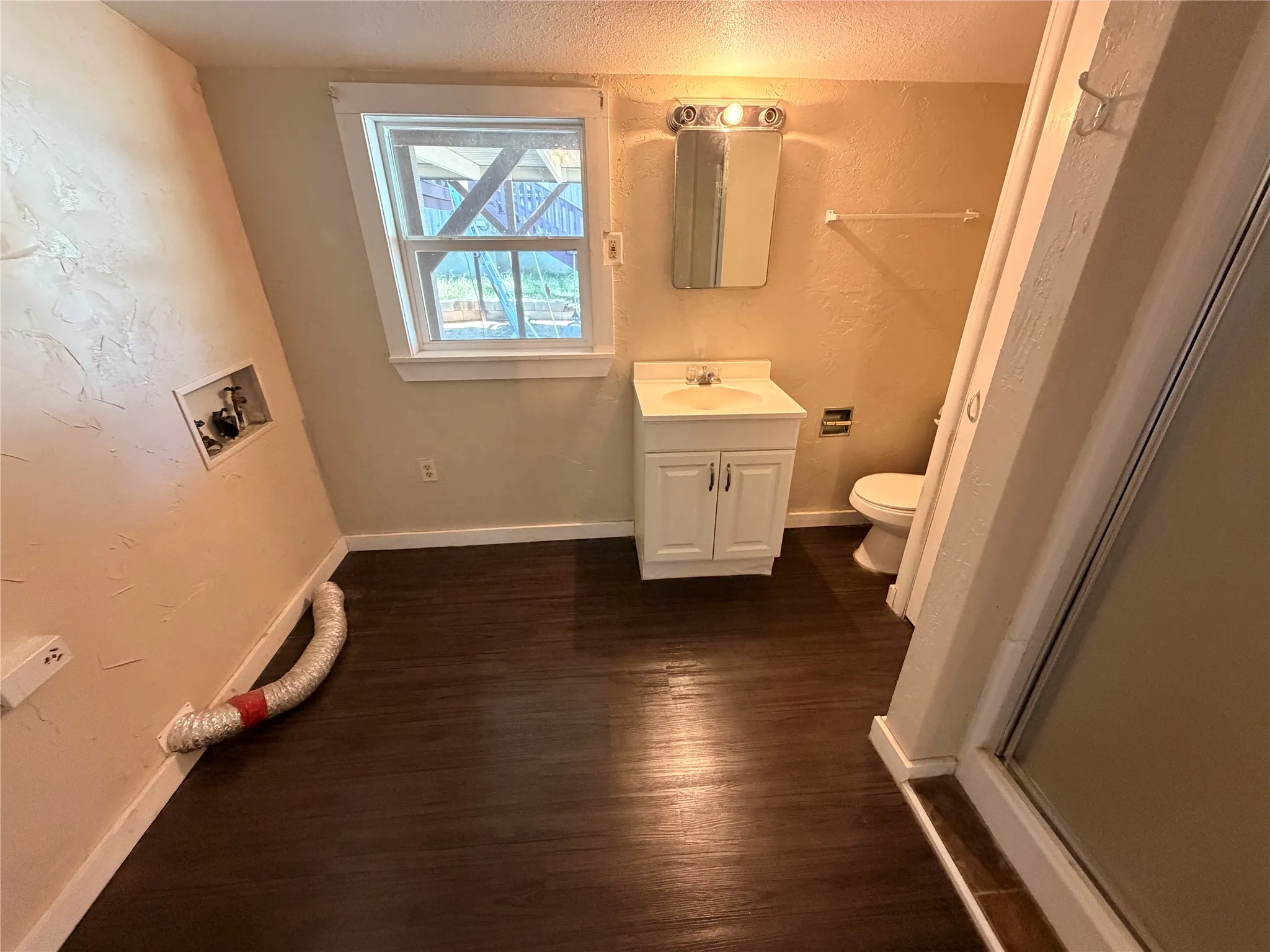 Single Family Residence For Sale in Eastland County , 712 W Main Street, Eastland, Texas 76448, 3 Bedroom, 2 Bathroom, 1 Garage spaces, 1,618 Sqft, built in 1936, Price $177,000, mls#21356803, Real Estate Agent in Eastland, Homes For Sale in Eastland county, Homes For Sale in Eastland, Realtor in Eastland Texas, Real Estate Brokerage Independent Realty Texas, Luminita Cordes Realtor