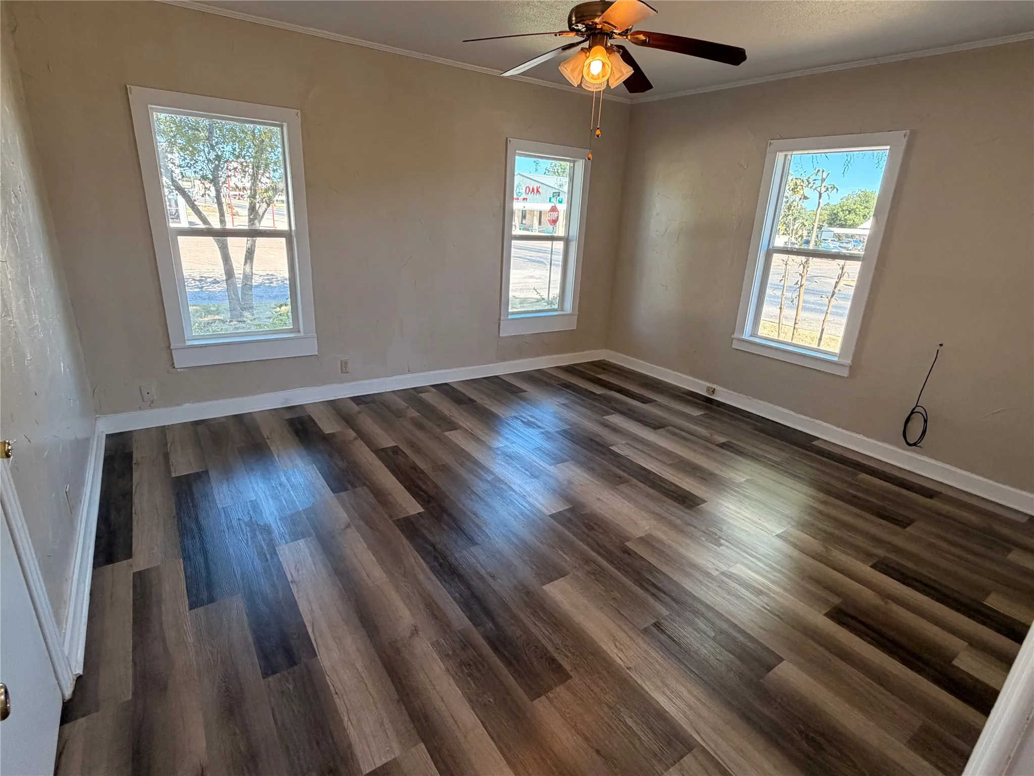 Single Family Residence For Sale in Eastland County , 712 W Main Street, Eastland, Texas 76448, 3 Bedroom, 2 Bathroom, 1 Garage spaces, 1,618 Sqft, built in 1936, Price $177,000, mls#21356803, Real Estate Agent in Eastland, Homes For Sale in Eastland county, Homes For Sale in Eastland, Realtor in Eastland Texas, Real Estate Brokerage Independent Realty Texas, Luminita Cordes Realtor