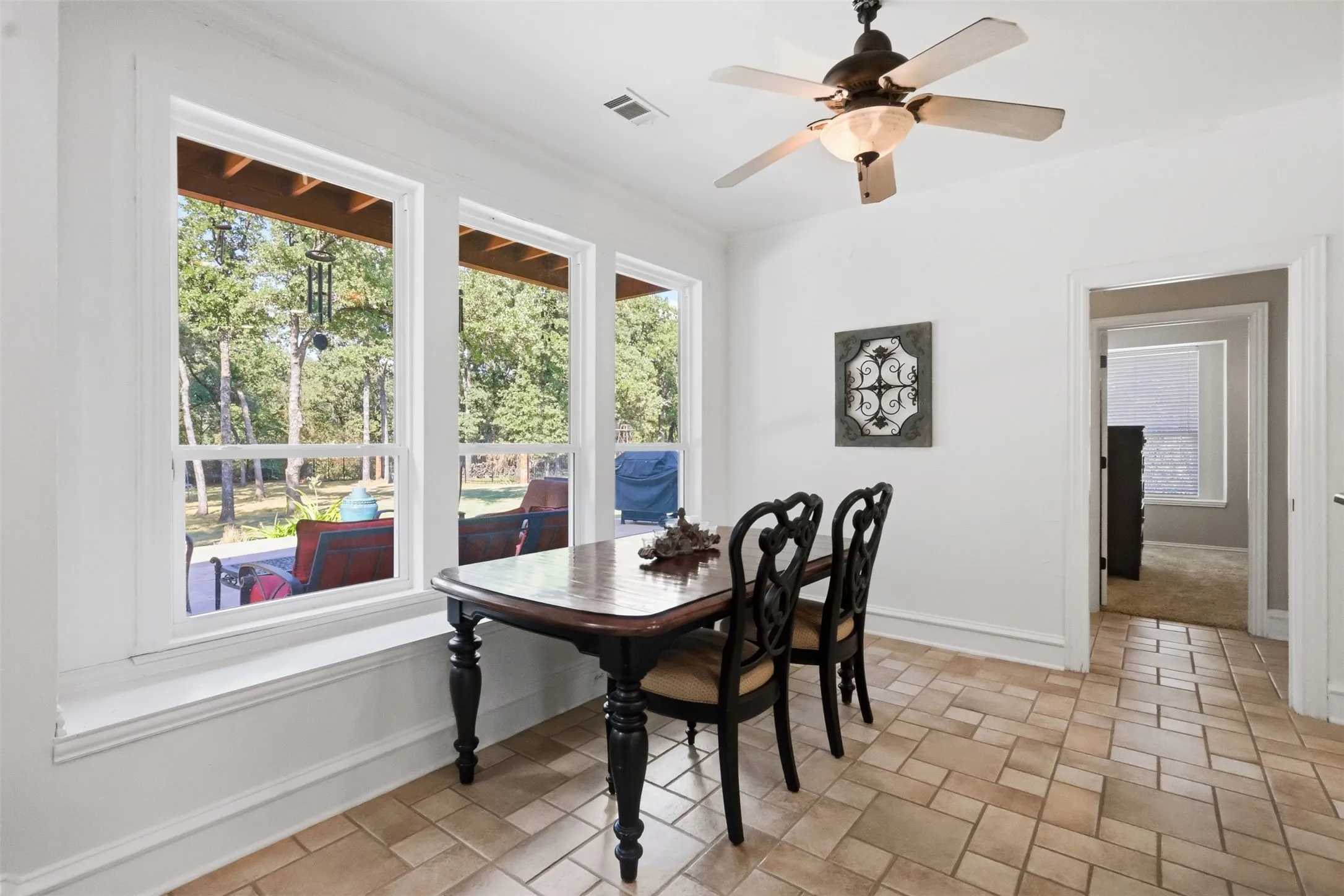 Single Family Residence For Sale in Denton County , 4005 Brooks Court, Highland Village, Texas 76226, 4 Bedroom, 3 Bathroom, 3 Garage spaces, 3,511 Sqft, built in 1996, mls#21349261, Real Estate Agent in Highland Village, Homes For Sale in Denton county, Homes For Sale in Highland Village, Realtor in Highland Village Texas, Real Estate Brokerage Independent Realty Texas, Luminita Cordes Realtor
