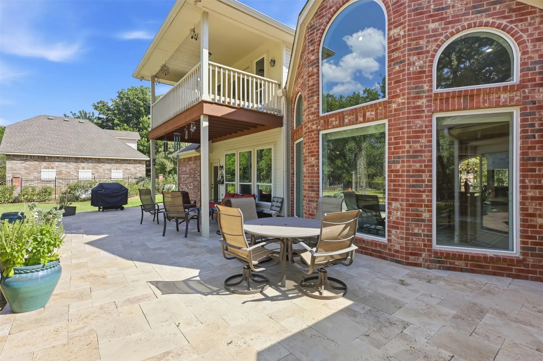 Single Family Residence For Sale in Denton County , 4005 Brooks Court, Highland Village, Texas 76226, 4 Bedroom, 3 Bathroom, 3 Garage spaces, 3,511 Sqft, built in 1996, mls#21349261, Real Estate Agent in Highland Village, Homes For Sale in Denton county, Homes For Sale in Highland Village, Realtor in Highland Village Texas, Real Estate Brokerage Independent Realty Texas, Luminita Cordes Realtor