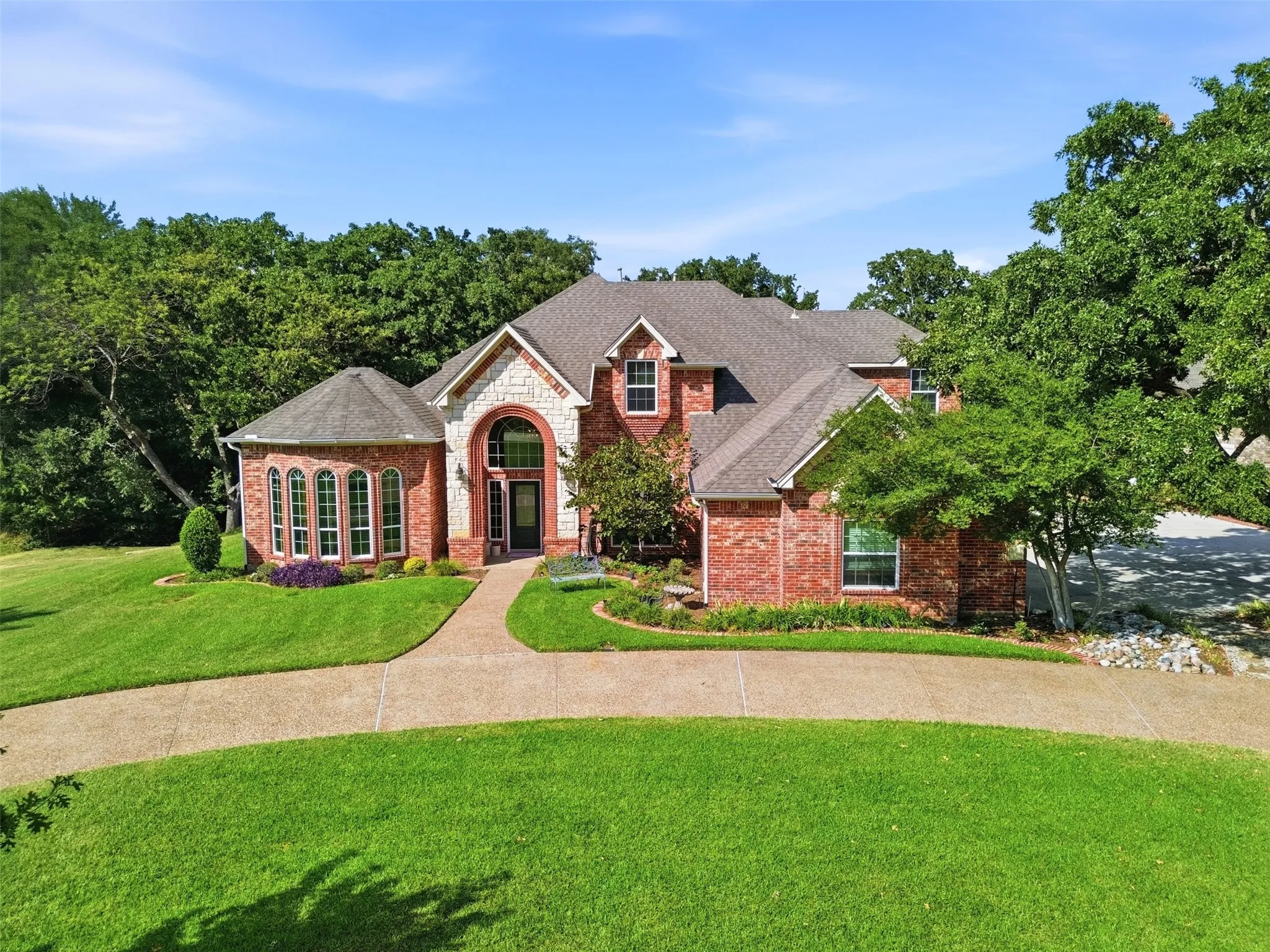 Single Family Residence For Sale in Denton County , 4005 Brooks Court, Highland Village, Texas 76226, 4 Bedroom, 3 Bathroom, 3 Garage spaces, 3,511 Sqft, built in 1996, mls#21349261, Real Estate Agent in Highland Village, Homes For Sale in Denton county, Homes For Sale in Highland Village, Realtor in Highland Village Texas, Real Estate Brokerage Independent Realty Texas, Luminita Cordes Realtor
