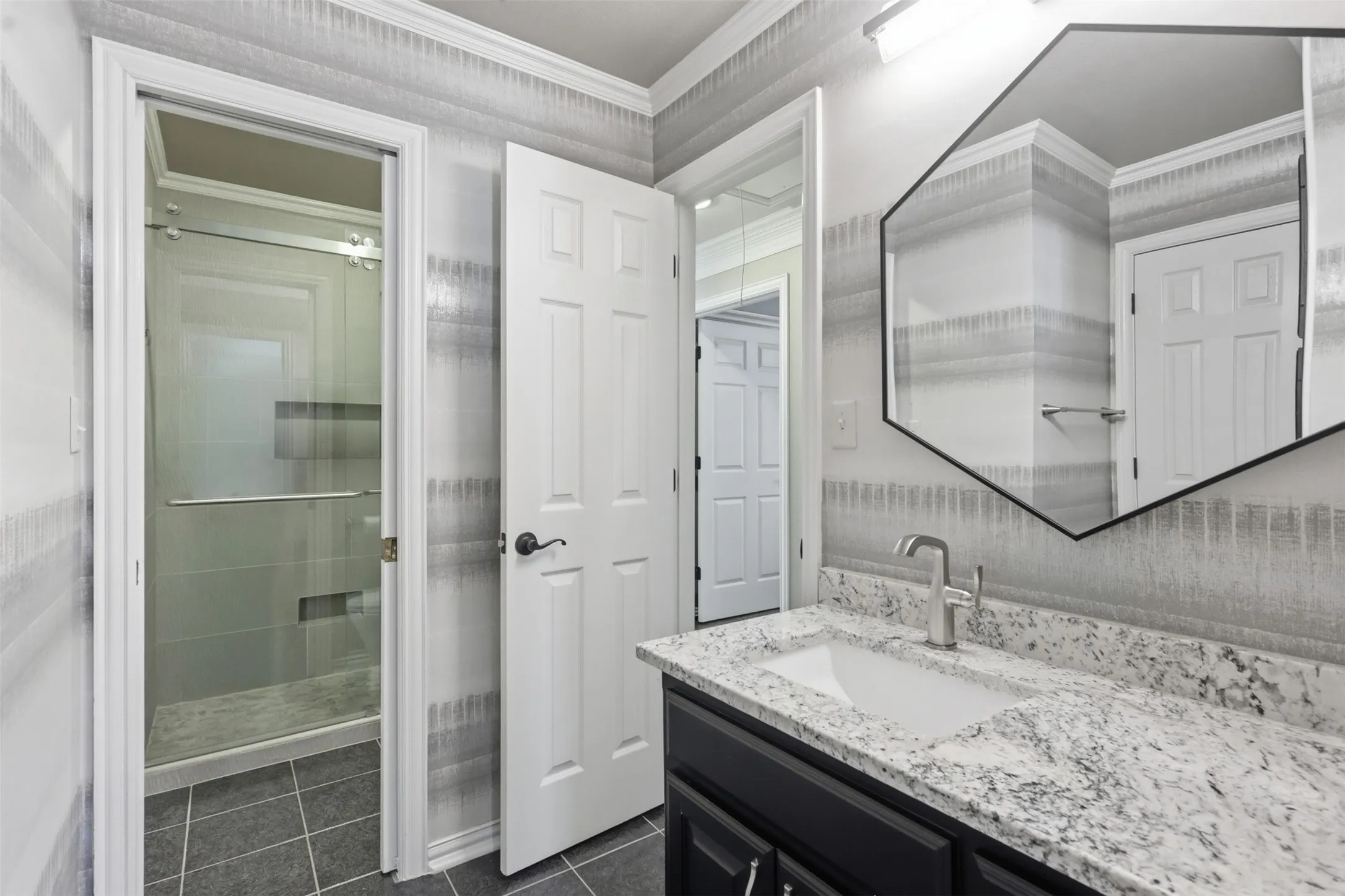 Single Family Residence For Sale in Denton County , 4005 Brooks Court, Highland Village, Texas 76226, 4 Bedroom, 3 Bathroom, 3 Garage spaces, 3,511 Sqft, built in 1996, mls#21349261, Real Estate Agent in Highland Village, Homes For Sale in Denton county, Homes For Sale in Highland Village, Realtor in Highland Village Texas, Real Estate Brokerage Independent Realty Texas, Luminita Cordes Realtor
