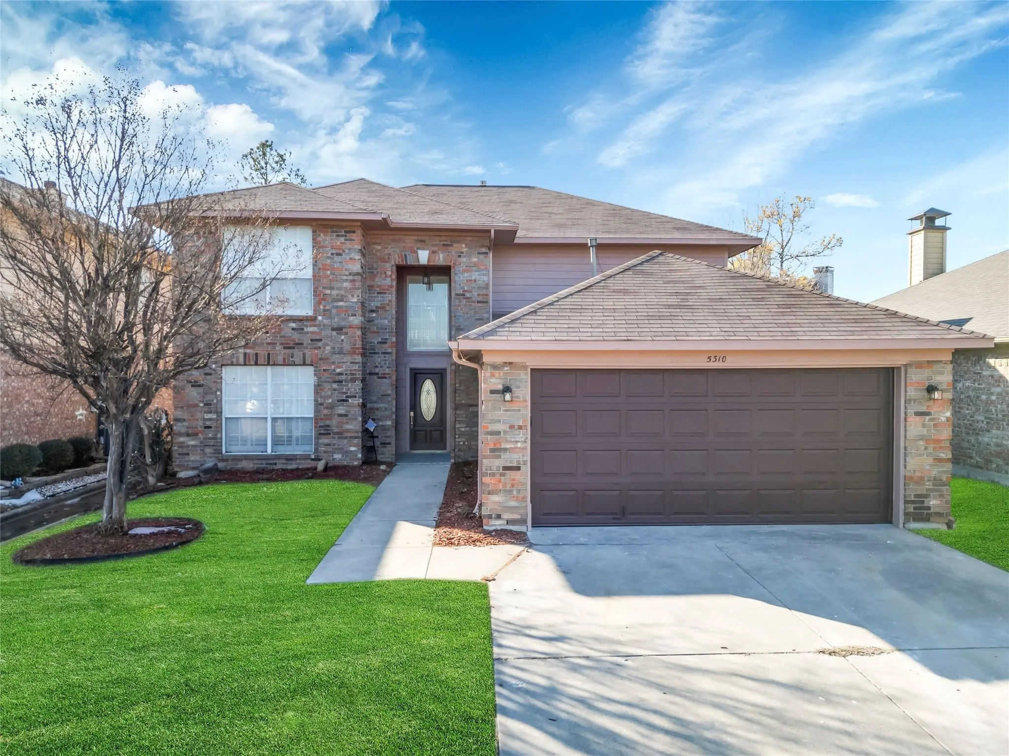 Single Family Residence For Sale in Tarrant County , 5310 Vista Verde Drive, Arlington, Texas 76017, 5 Bedroom, 3 Bathroom, 2 Garage spaces, 2,230 Sqft, built in 1996, mls#21356440, Real Estate Agent in Arlington, Homes For Sale in Tarrant county, Homes For Sale in Arlington, Realtor in Arlington Texas, Real Estate Brokerage Independent Realty Texas, Luminita Cordes Realtor