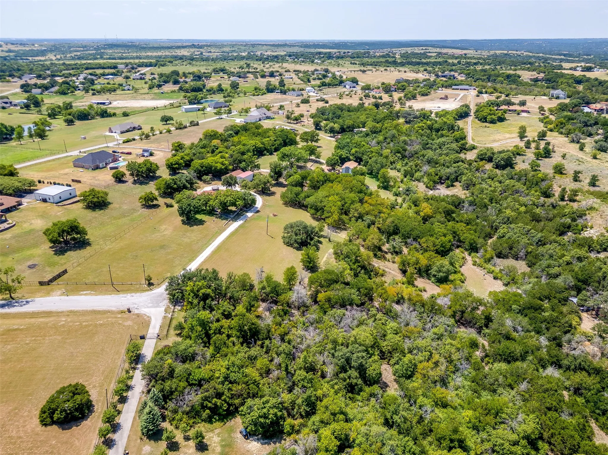 Single Family Residence For Sale in Parker County , 13800 Llano Drive, Weatherford, Texas 76087, 3 Bedroom, 2 Bathroom, 2 Garage spaces, 2,086 Sqft, built in 1920, mls#21337145, Real Estate Agent in Weatherford, Homes For Sale in Parker county, Homes For Sale in Weatherford, Realtor in Weatherford Texas, Real Estate Brokerage Independent Realty Texas, Luminita Cordes Realtor
