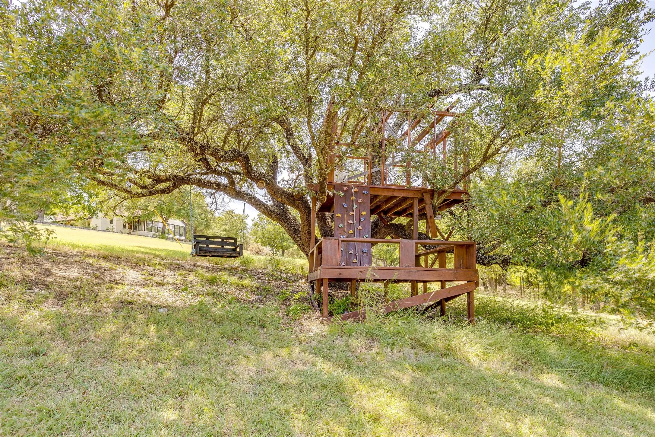 Single Family Residence For Sale in Parker County , 13800 Llano Drive, Weatherford, Texas 76087, 3 Bedroom, 2 Bathroom, 2 Garage spaces, 2,086 Sqft, built in 1920, mls#21337145, Real Estate Agent in Weatherford, Homes For Sale in Parker county, Homes For Sale in Weatherford, Realtor in Weatherford Texas, Real Estate Brokerage Independent Realty Texas, Luminita Cordes Realtor