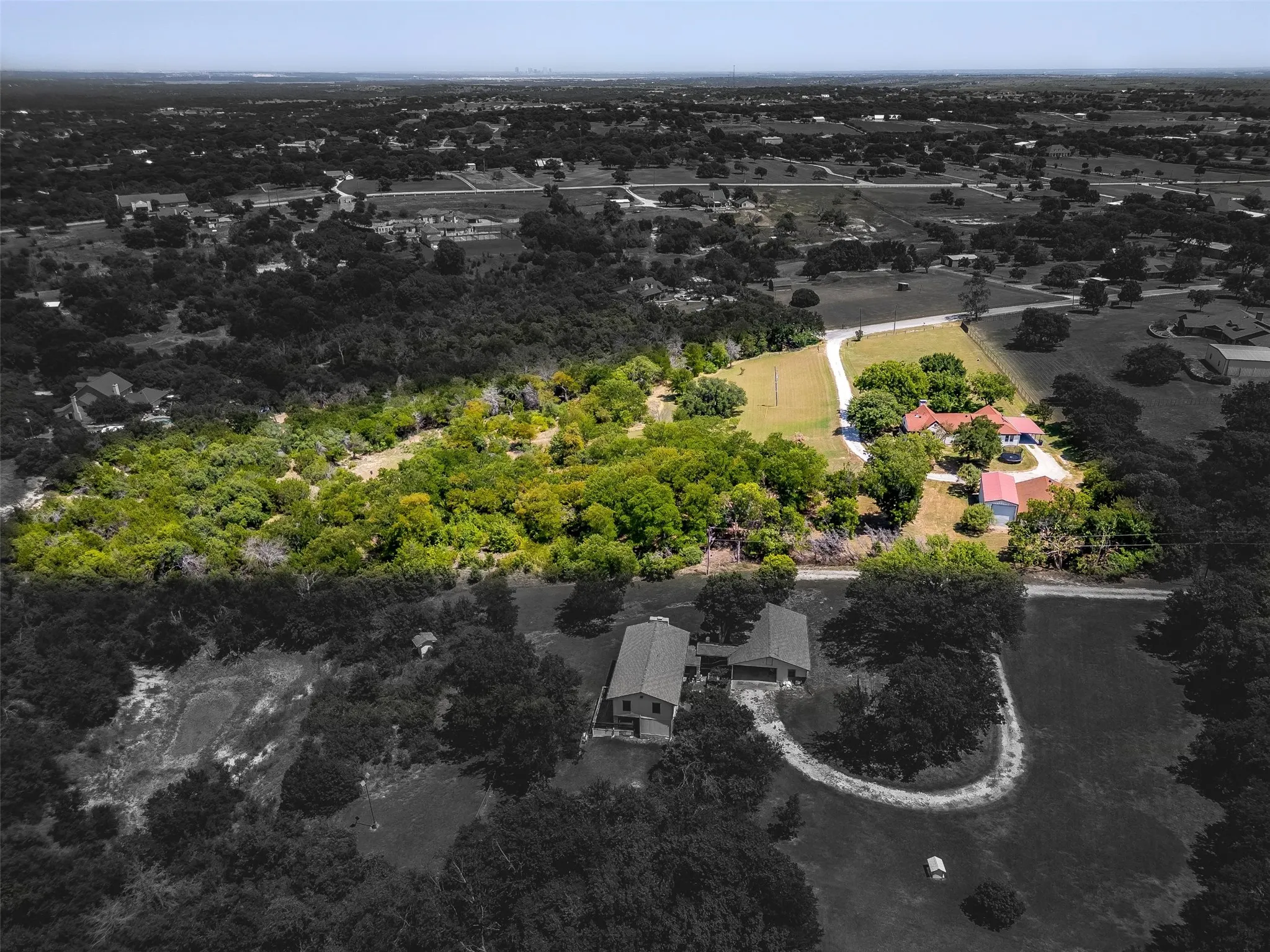 Single Family Residence For Sale in Parker County , 13800 Llano Drive, Weatherford, Texas 76087, 3 Bedroom, 2 Bathroom, 2 Garage spaces, 2,086 Sqft, built in 1920, mls#21337145, Real Estate Agent in Weatherford, Homes For Sale in Parker county, Homes For Sale in Weatherford, Realtor in Weatherford Texas, Real Estate Brokerage Independent Realty Texas, Luminita Cordes Realtor