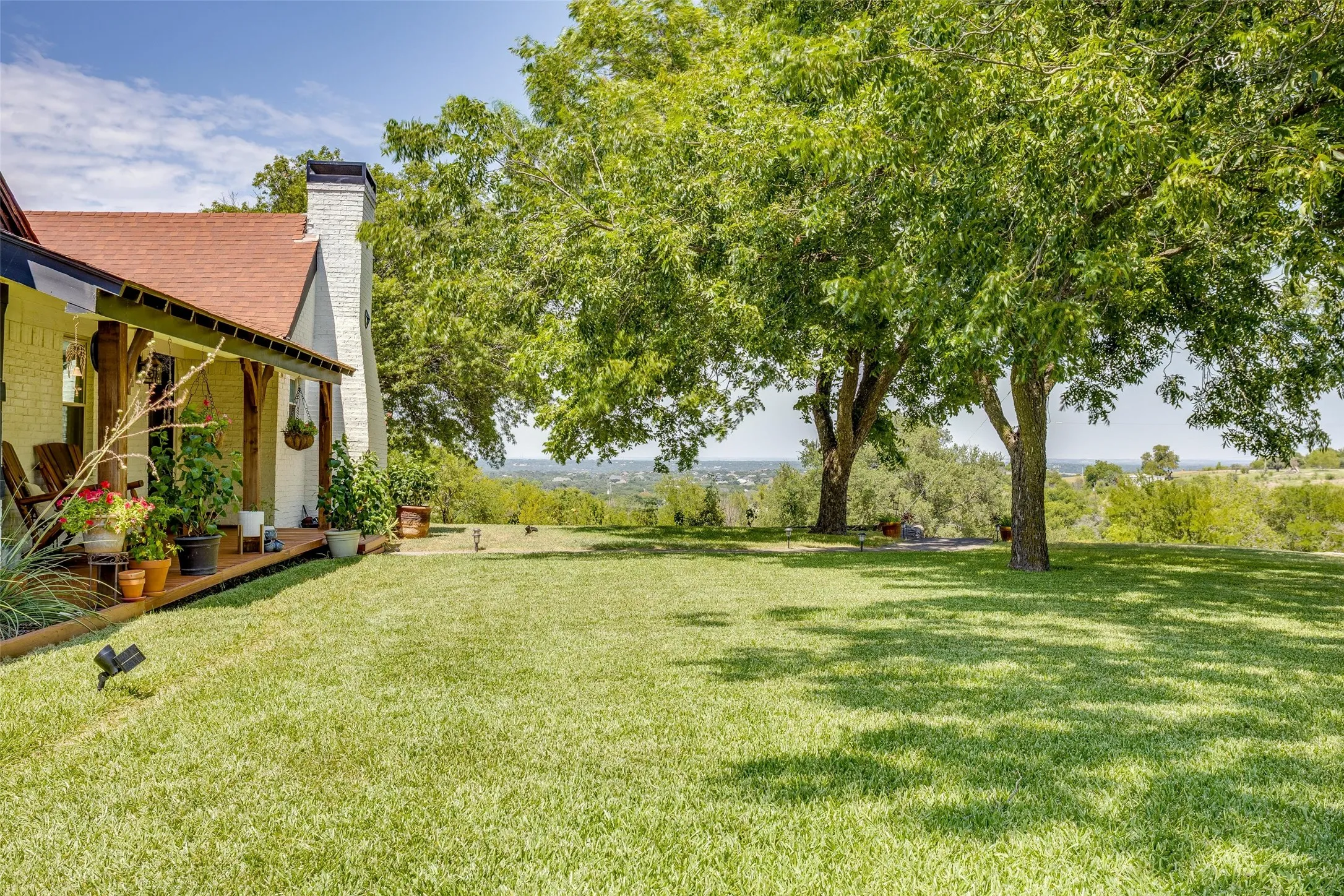 Single Family Residence For Sale in Parker County , 13800 Llano Drive, Weatherford, Texas 76087, 3 Bedroom, 2 Bathroom, 2 Garage spaces, 2,086 Sqft, built in 1920, mls#21337145, Real Estate Agent in Weatherford, Homes For Sale in Parker county, Homes For Sale in Weatherford, Realtor in Weatherford Texas, Real Estate Brokerage Independent Realty Texas, Luminita Cordes Realtor