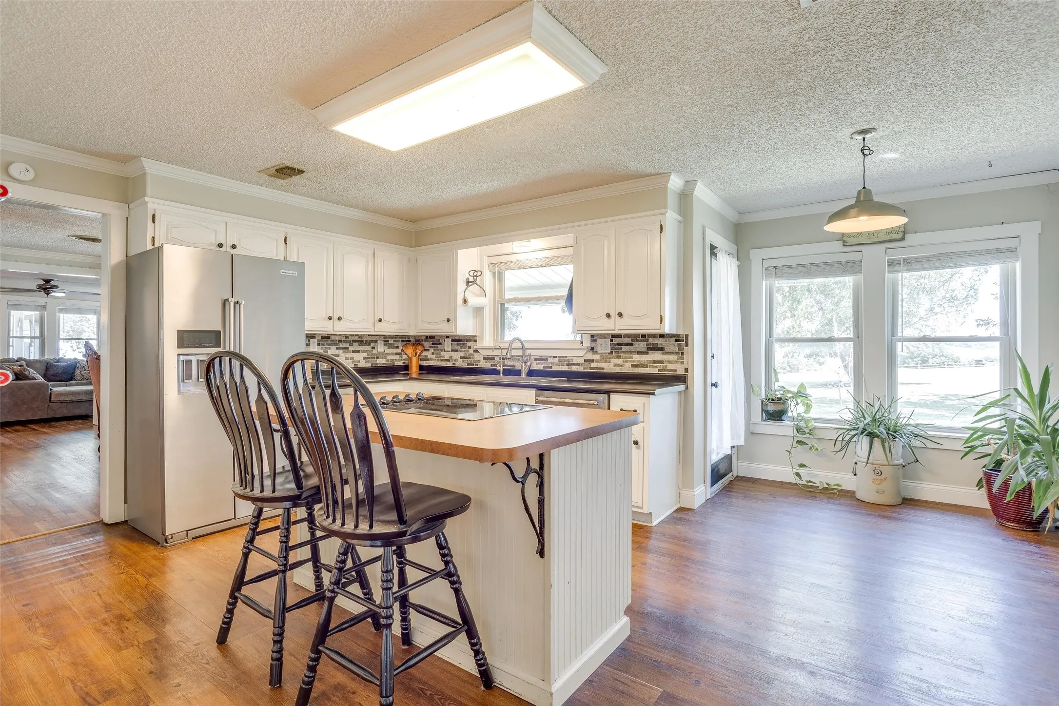 Single Family Residence For Sale in Parker County , 13800 Llano Drive, Weatherford, Texas 76087, 3 Bedroom, 2 Bathroom, 2 Garage spaces, 2,086 Sqft, built in 1920, mls#21337145, Real Estate Agent in Weatherford, Homes For Sale in Parker county, Homes For Sale in Weatherford, Realtor in Weatherford Texas, Real Estate Brokerage Independent Realty Texas, Luminita Cordes Realtor