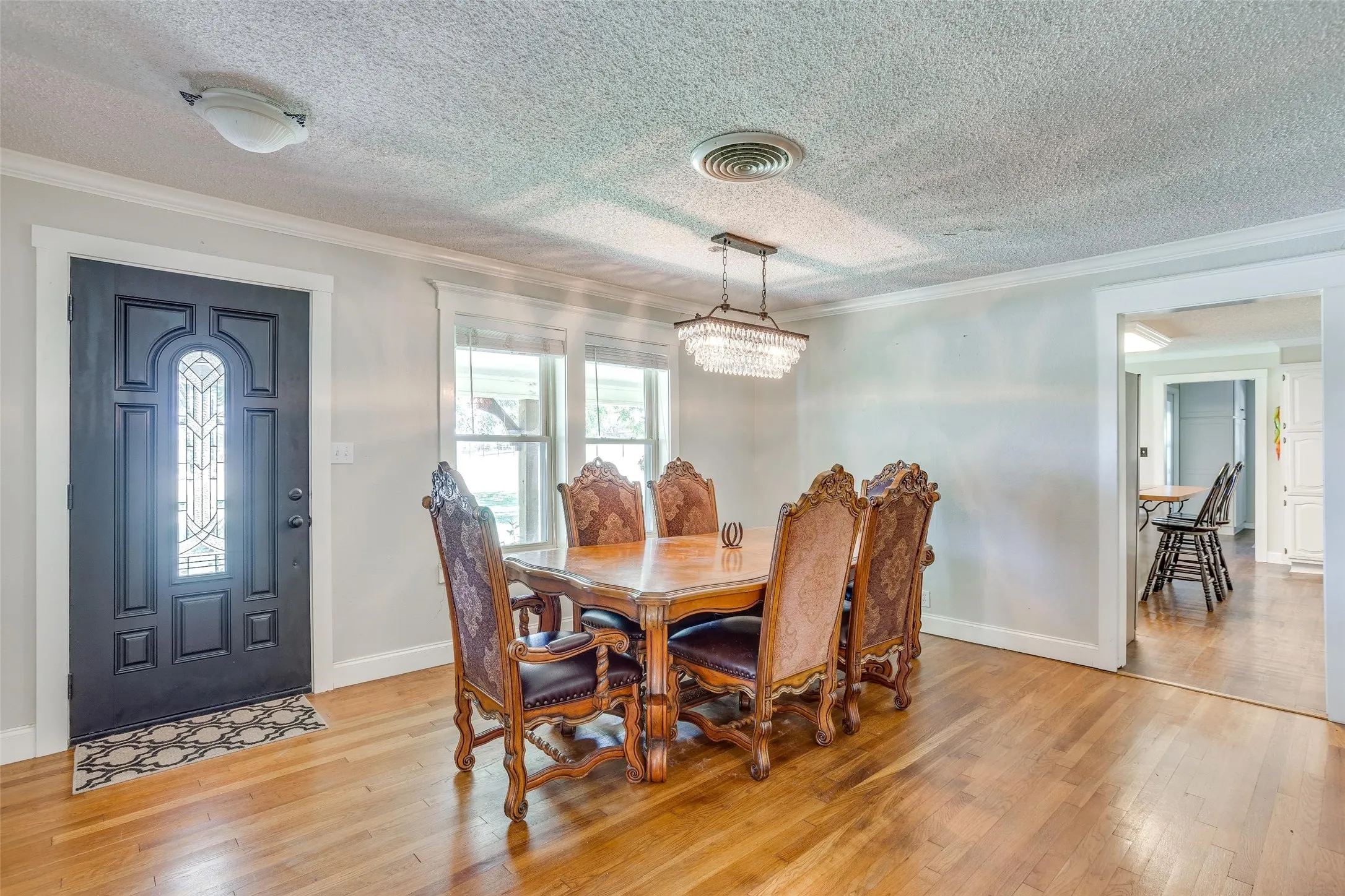 Single Family Residence For Sale in Parker County , 13800 Llano Drive, Weatherford, Texas 76087, 3 Bedroom, 2 Bathroom, 2 Garage spaces, 2,086 Sqft, built in 1920, mls#21337145, Real Estate Agent in Weatherford, Homes For Sale in Parker county, Homes For Sale in Weatherford, Realtor in Weatherford Texas, Real Estate Brokerage Independent Realty Texas, Luminita Cordes Realtor