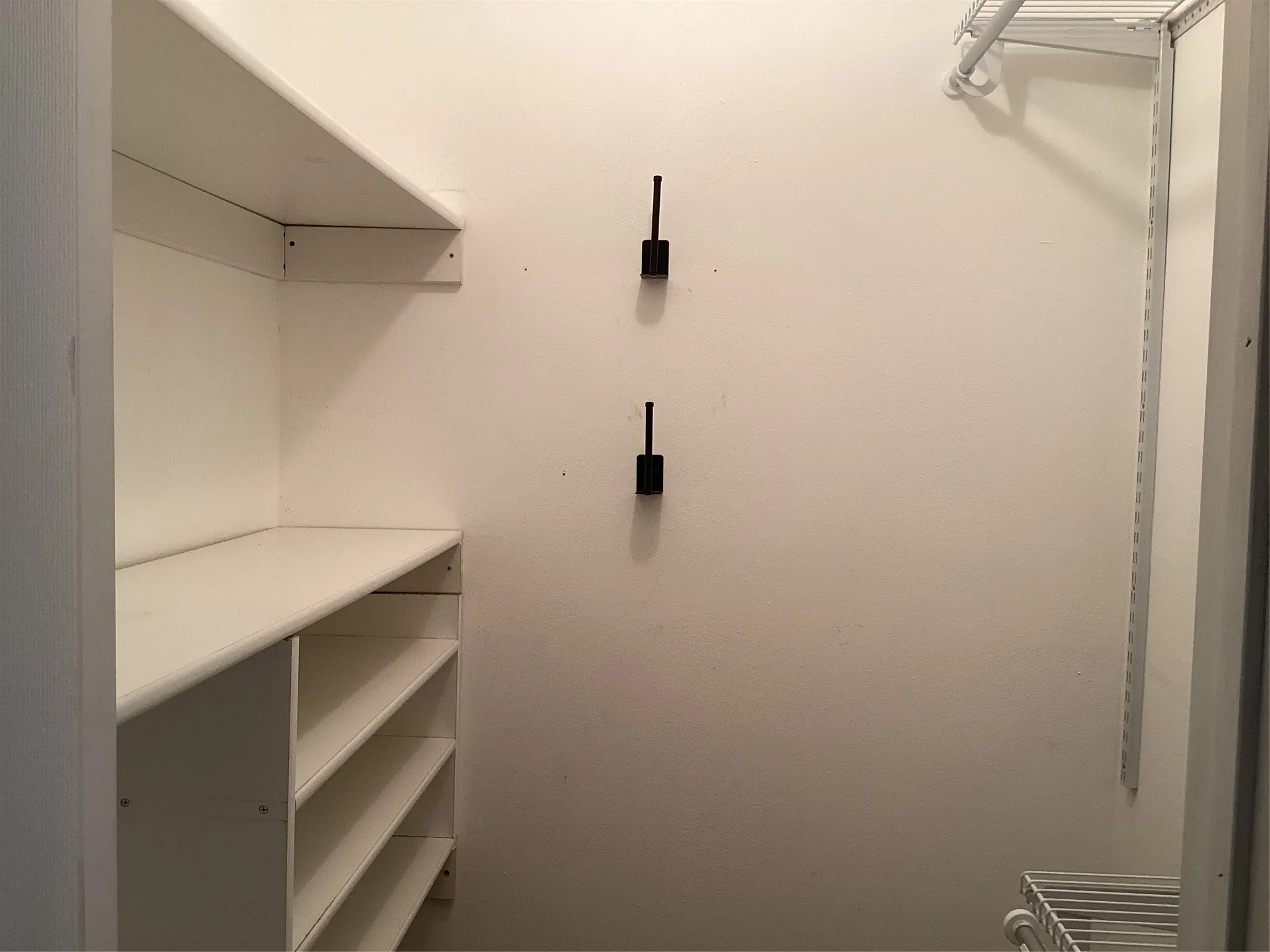 Built-in shelving, wire shelving system, and wall-mounted hooks