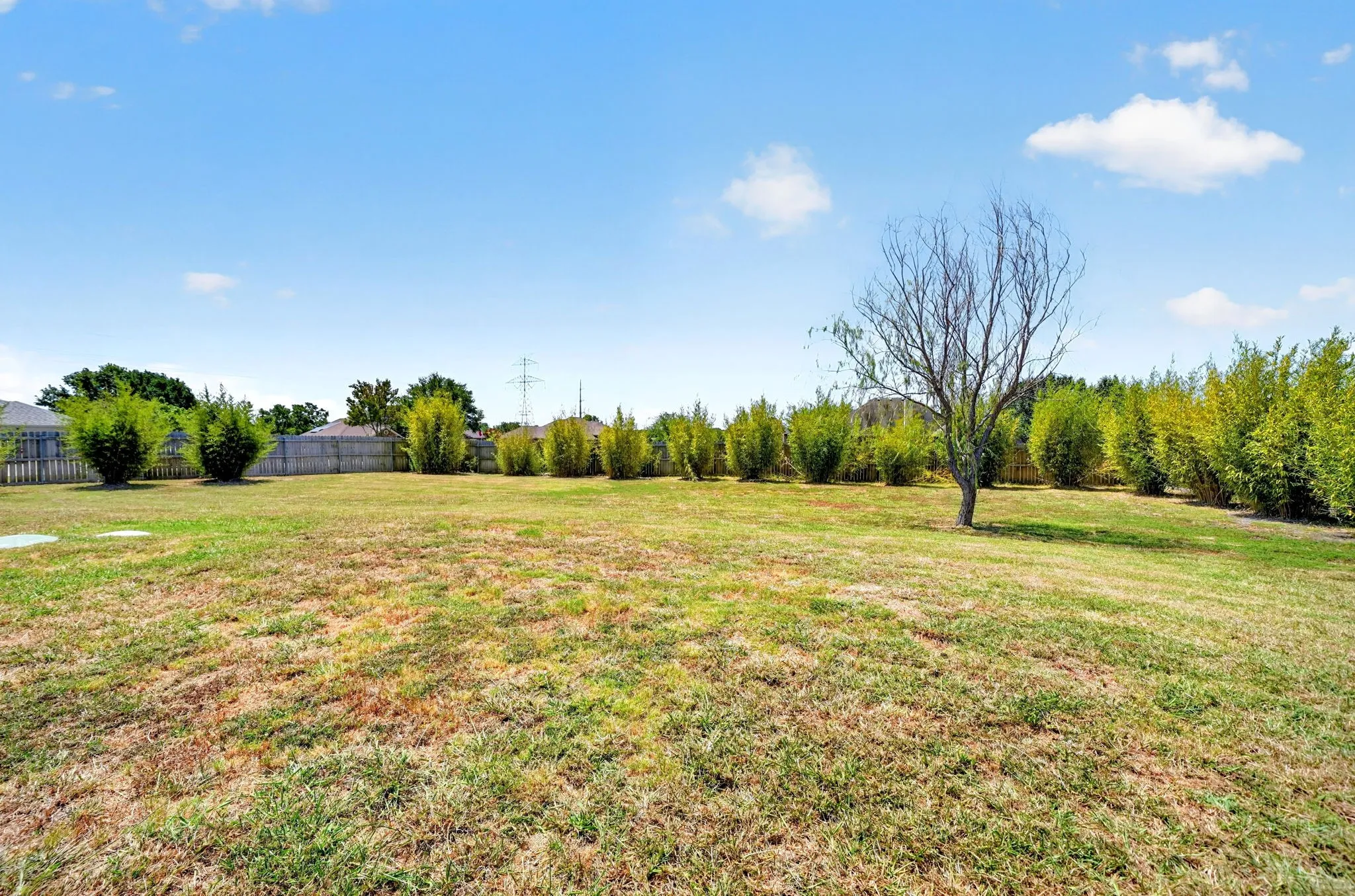 Single Family Residence For Sale in Rockwall County , 118 Haley Drive, Fate, Texas 75189, 3 Bedroom, 3 Bathroom, 2 Garage spaces, 2,214 Sqft, built in 2006, mls#21356732, Real Estate Agent in Fate, Homes For Sale in Rockwall county, Homes For Sale in Fate, Realtor in Fate Texas, Real Estate Brokerage Independent Realty Texas, Luminita Cordes Realtor