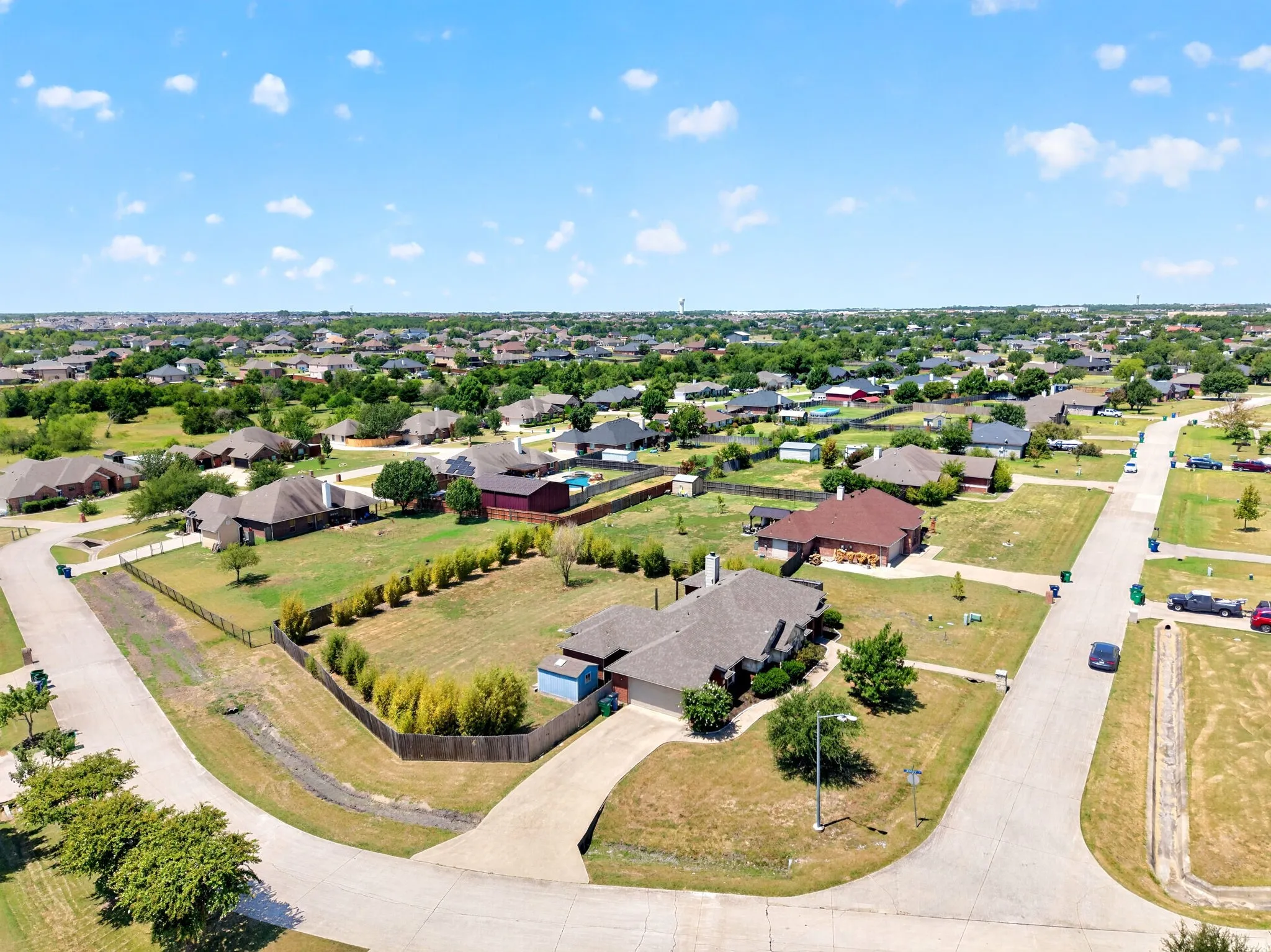 Single Family Residence For Sale in Rockwall County , 118 Haley Drive, Fate, Texas 75189, 3 Bedroom, 3 Bathroom, 2 Garage spaces, 2,214 Sqft, built in 2006, mls#21356732, Real Estate Agent in Fate, Homes For Sale in Rockwall county, Homes For Sale in Fate, Realtor in Fate Texas, Real Estate Brokerage Independent Realty Texas, Luminita Cordes Realtor