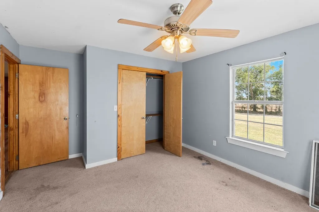 Single Family Residence For Sale in Hopkins County , 2750 County Road 4772, Sulphur Springs, Texas 75482, 4 Bedroom, 2 Bathroom, Garage spaces, 1,984 Sqft, built in 1984, mls#21356633, Real Estate Agent in Sulphur Springs, Homes For Sale in Hopkins county, Homes For Sale in Sulphur Springs, Realtor in Sulphur Springs Texas, Real Estate Brokerage Independent Realty Texas, Luminita Cordes Realtor