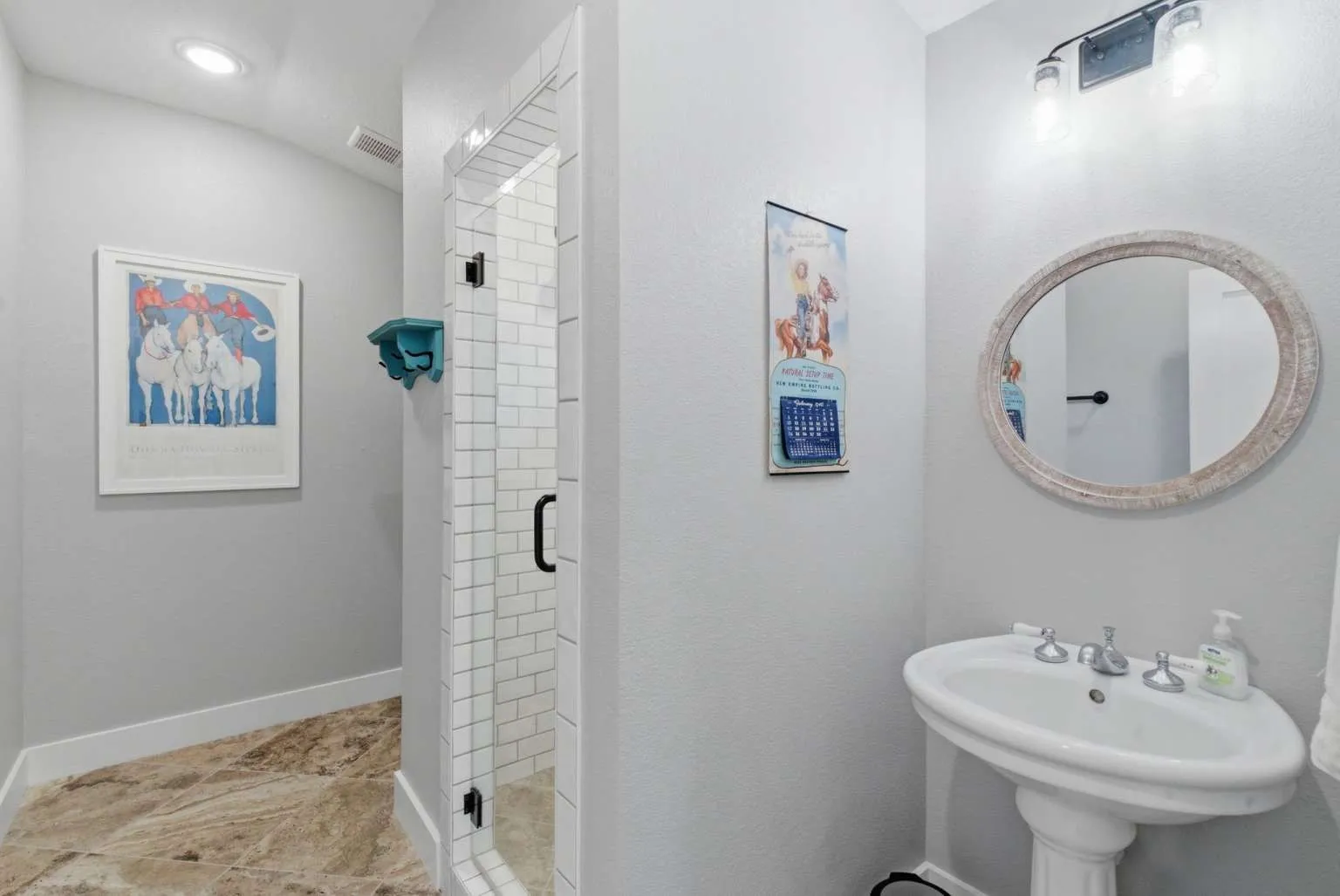 Single Family Residence For Sale in Parker County , 1012 Cheyenne Road, Poolville, Texas 76487, 5 Bedroom, 7 Bathroom, 2 Garage spaces, 4,163 Sqft, built in 2022, Price $1,450,000, mls#21356891, Real Estate Agent in Poolville, Homes For Sale in Parker county, Homes For Sale in Poolville, Realtor in Poolville Texas, Real Estate Brokerage Independent Realty Texas, Luminita Cordes Realtor