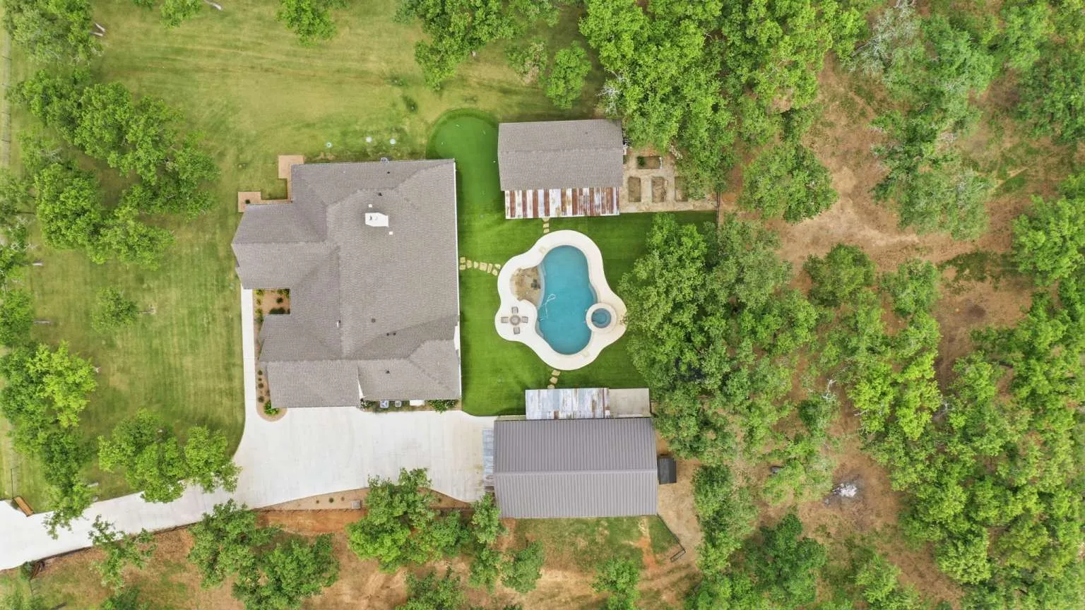 Single Family Residence For Sale in Parker County , 1012 Cheyenne Road, Poolville, Texas 76487, 5 Bedroom, 7 Bathroom, 2 Garage spaces, 4,163 Sqft, built in 2022, Price $1,450,000, mls#21356891, Real Estate Agent in Poolville, Homes For Sale in Parker county, Homes For Sale in Poolville, Realtor in Poolville Texas, Real Estate Brokerage Independent Realty Texas, Luminita Cordes Realtor