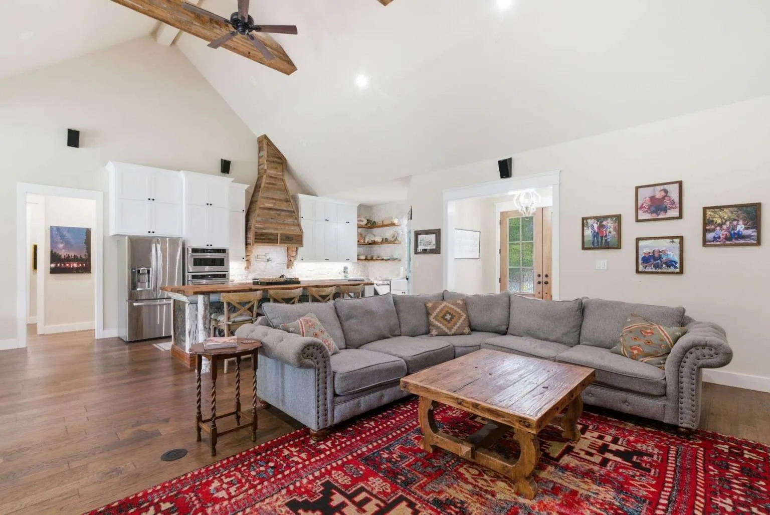Single Family Residence For Sale in Parker County , 1012 Cheyenne Road, Poolville, Texas 76487, 5 Bedroom, 7 Bathroom, 2 Garage spaces, 4,163 Sqft, built in 2022, Price $1,450,000, mls#21356891, Real Estate Agent in Poolville, Homes For Sale in Parker county, Homes For Sale in Poolville, Realtor in Poolville Texas, Real Estate Brokerage Independent Realty Texas, Luminita Cordes Realtor