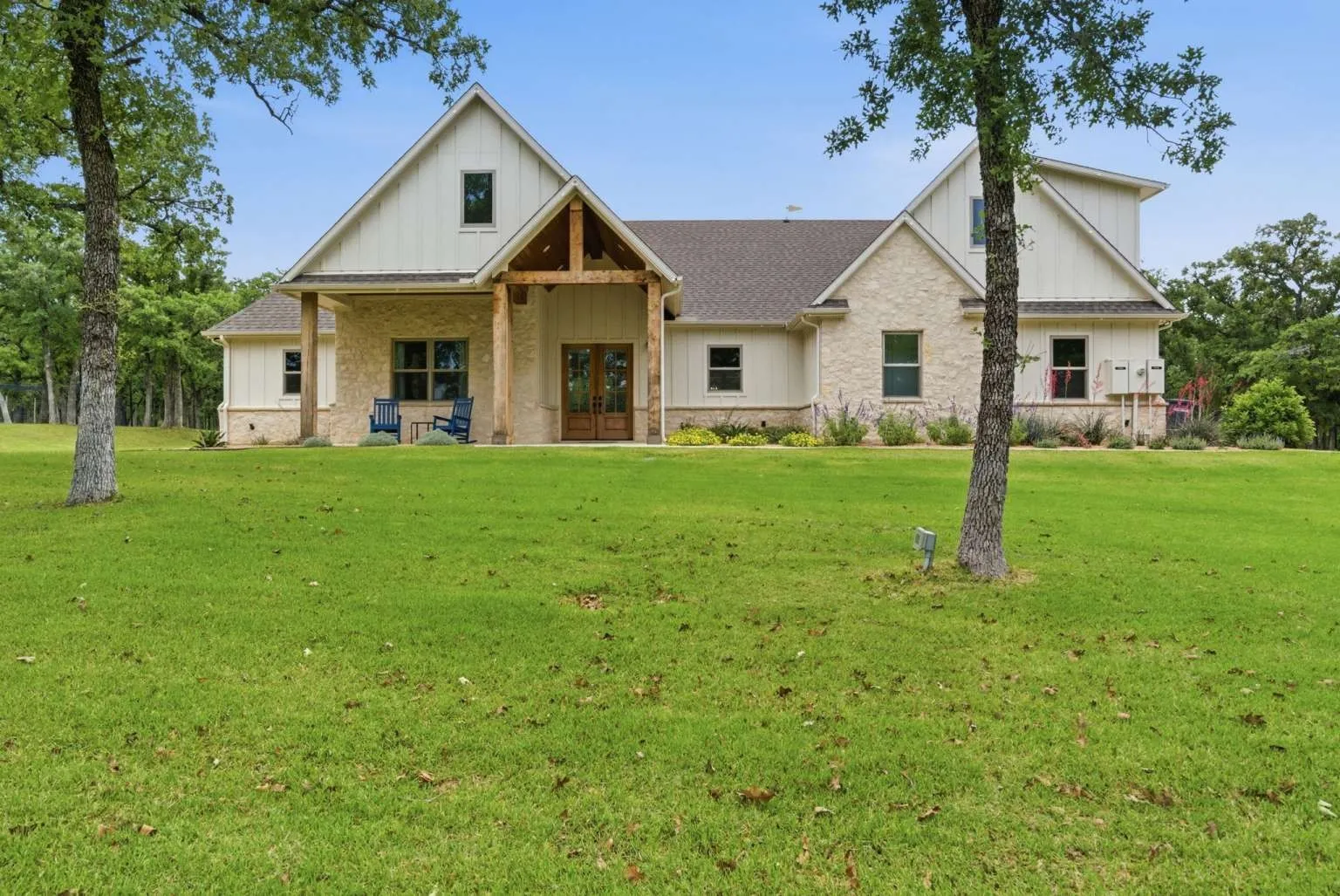 Single Family Residence For Sale in Parker County , 1012 Cheyenne Road, Poolville, Texas 76487, 5 Bedroom, 7 Bathroom, 2 Garage spaces, 4,163 Sqft, built in 2022, Price $1,450,000, mls#21356891, Real Estate Agent in Poolville, Homes For Sale in Parker county, Homes For Sale in Poolville, Realtor in Poolville Texas, Real Estate Brokerage Independent Realty Texas, Luminita Cordes Realtor