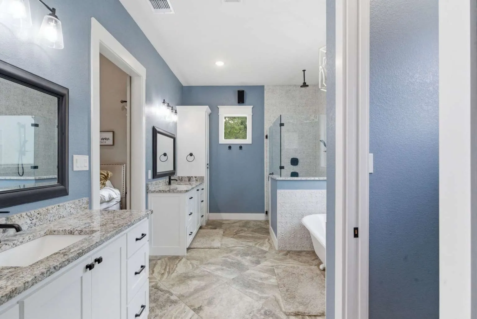 Single Family Residence For Sale in Parker County , 1012 Cheyenne Road, Poolville, Texas 76487, 5 Bedroom, 7 Bathroom, 2 Garage spaces, 4,163 Sqft, built in 2022, Price $1,450,000, mls#21356891, Real Estate Agent in Poolville, Homes For Sale in Parker county, Homes For Sale in Poolville, Realtor in Poolville Texas, Real Estate Brokerage Independent Realty Texas, Luminita Cordes Realtor
