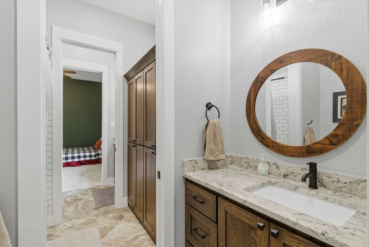 Single Family Residence For Sale in Parker County , 1012 Cheyenne Road, Poolville, Texas 76487, 5 Bedroom, 7 Bathroom, 2 Garage spaces, 4,163 Sqft, built in 2022, Price $1,450,000, mls#21356891, Real Estate Agent in Poolville, Homes For Sale in Parker county, Homes For Sale in Poolville, Realtor in Poolville Texas, Real Estate Brokerage Independent Realty Texas, Luminita Cordes Realtor