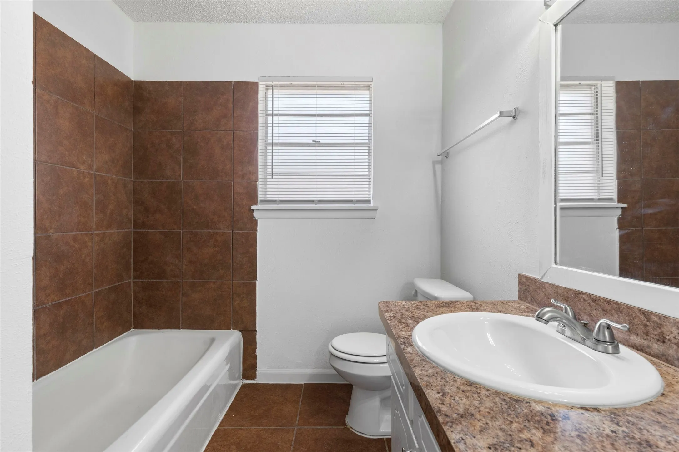 Single Family Residence For Sale in Denton County , 2020 Fordham Lane, Denton, Texas 76201, 3 Bedroom, 2 Bathroom, 2 Garage spaces, 1,617 Sqft, built in 1970, mls#21355819, Real Estate Agent in Denton, Homes For Sale in Denton county, Homes For Sale in Denton, Realtor in Denton Texas, Real Estate Brokerage Independent Realty Texas, Luminita Cordes Realtor