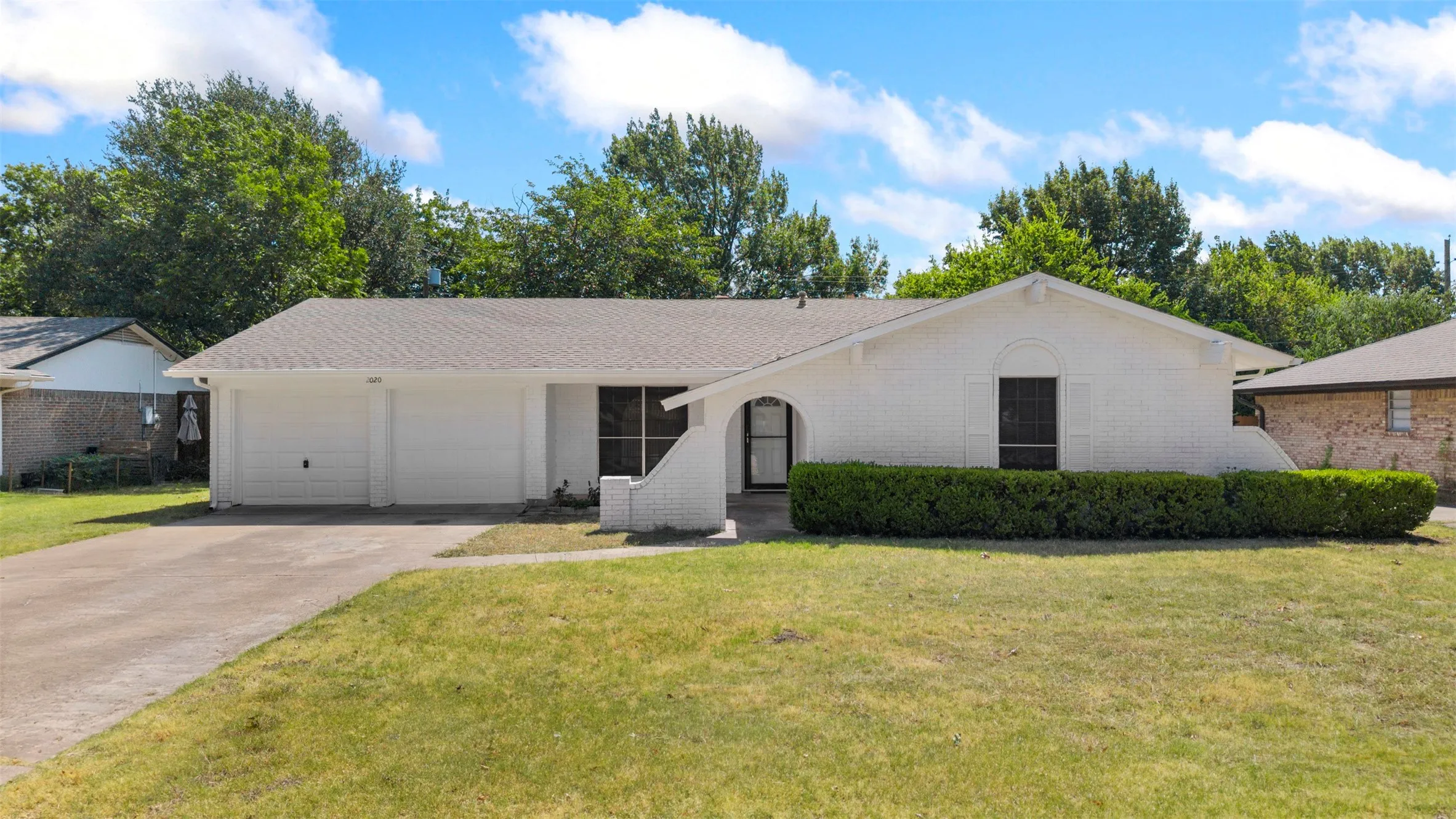 Single Family Residence For Sale in Denton County , 2020 Fordham Lane, Denton, Texas 76201, 3 Bedroom, 2 Bathroom, 2 Garage spaces, 1,617 Sqft, built in 1970, mls#21355819, Real Estate Agent in Denton, Homes For Sale in Denton county, Homes For Sale in Denton, Realtor in Denton Texas, Real Estate Brokerage Independent Realty Texas, Luminita Cordes Realtor