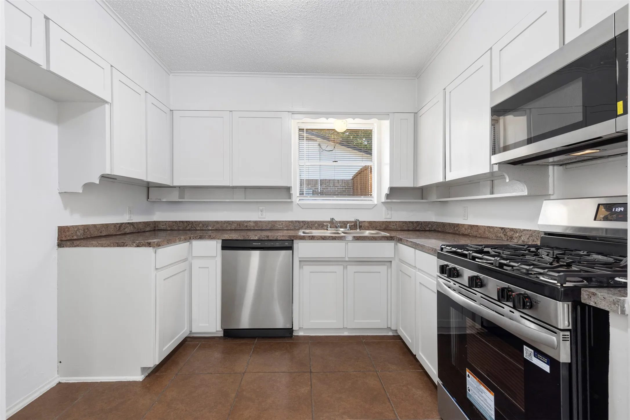 Single Family Residence For Sale in Denton County , 2020 Fordham Lane, Denton, Texas 76201, 3 Bedroom, 2 Bathroom, 2 Garage spaces, 1,617 Sqft, built in 1970, mls#21355819, Real Estate Agent in Denton, Homes For Sale in Denton county, Homes For Sale in Denton, Realtor in Denton Texas, Real Estate Brokerage Independent Realty Texas, Luminita Cordes Realtor