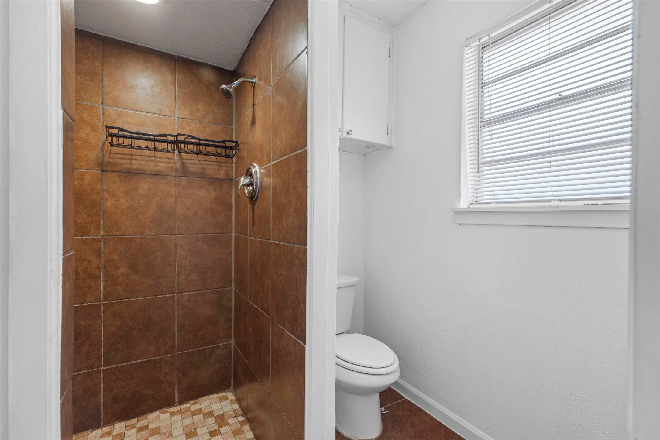 Single Family Residence For Sale in Denton County , 2020 Fordham Lane, Denton, Texas 76201, 3 Bedroom, 2 Bathroom, 2 Garage spaces, 1,617 Sqft, built in 1970, mls#21355819, Real Estate Agent in Denton, Homes For Sale in Denton county, Homes For Sale in Denton, Realtor in Denton Texas, Real Estate Brokerage Independent Realty Texas, Luminita Cordes Realtor