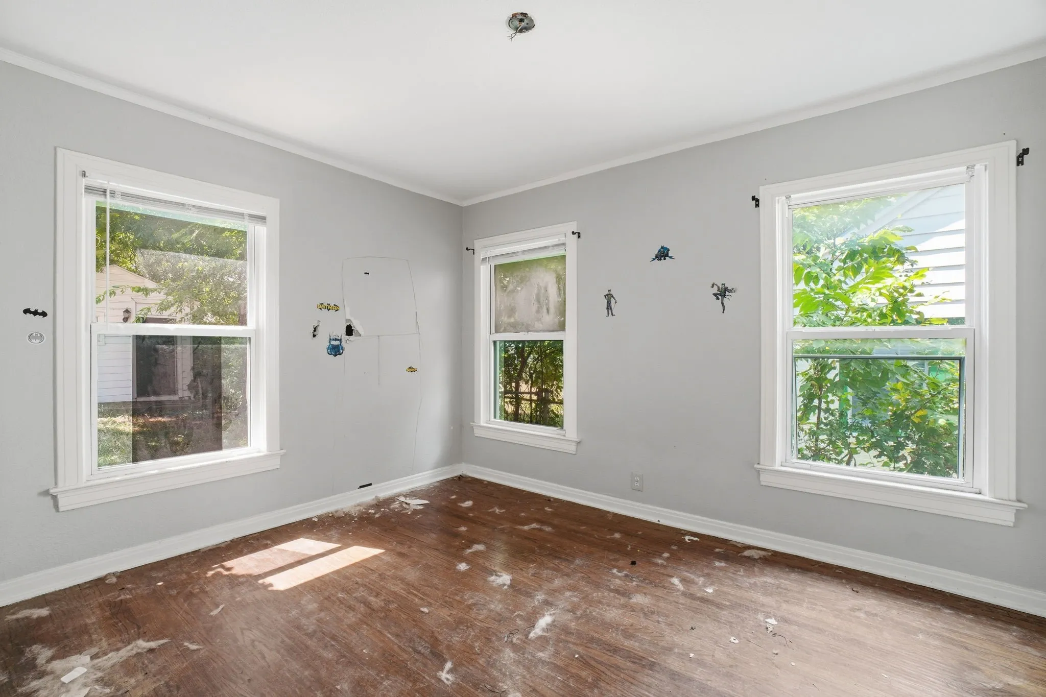 Single Family Residence For Sale in Dallas County , 2508 Roanoke Avenue, Dallas, Texas 75235, 4 Bedroom, 2 Bathroom, Garage spaces, 1,458 Sqft, built in 1942, mls#21356811, Real Estate Agent in Dallas, Homes For Sale in Dallas county, Homes For Sale in Dallas, Realtor in Dallas Texas, Real Estate Brokerage Independent Realty Texas, Luminita Cordes Realtor