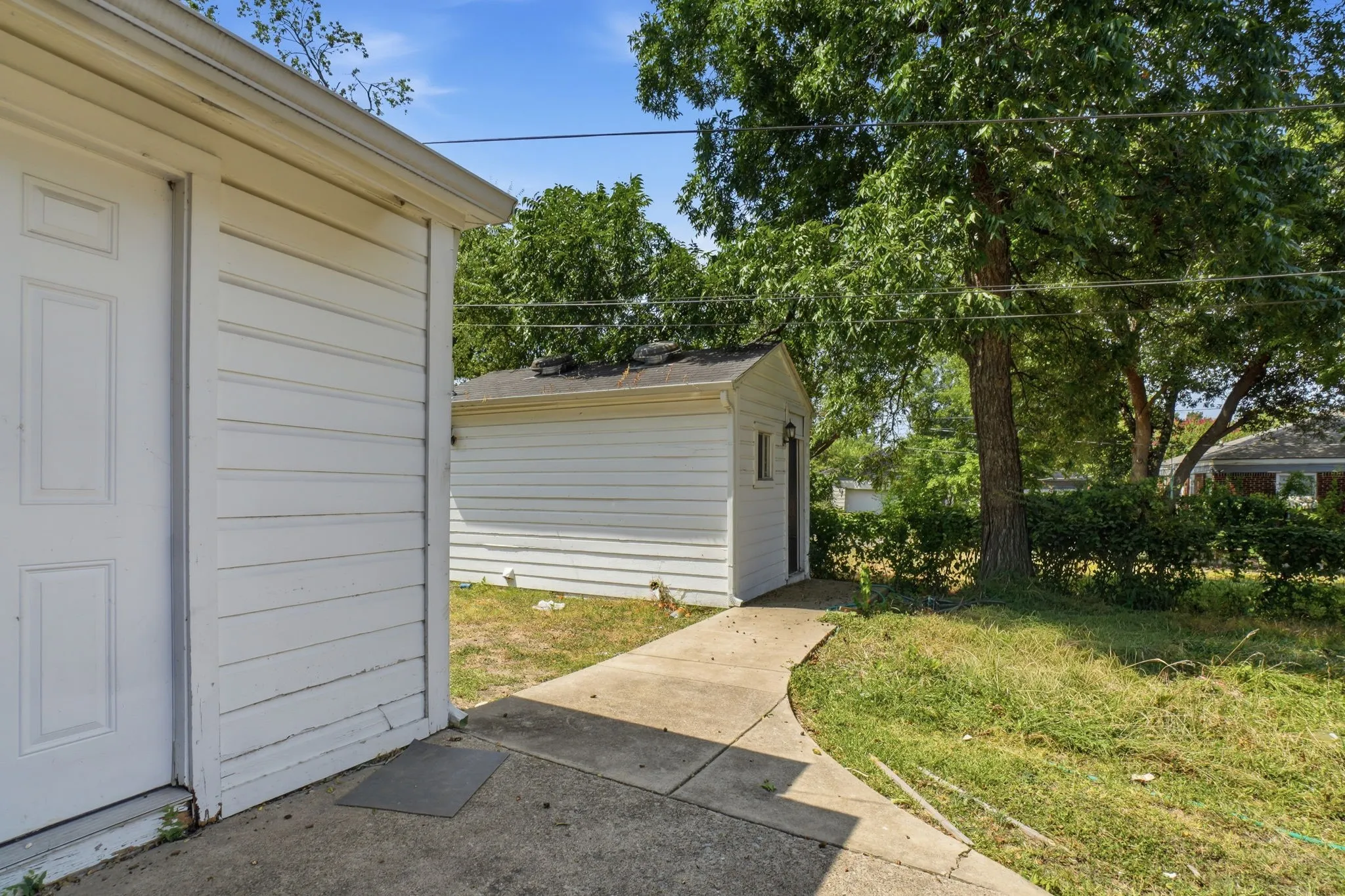 Single Family Residence For Sale in Dallas County , 2508 Roanoke Avenue, Dallas, Texas 75235, 4 Bedroom, 2 Bathroom, Garage spaces, 1,458 Sqft, built in 1942, mls#21356811, Real Estate Agent in Dallas, Homes For Sale in Dallas county, Homes For Sale in Dallas, Realtor in Dallas Texas, Real Estate Brokerage Independent Realty Texas, Luminita Cordes Realtor