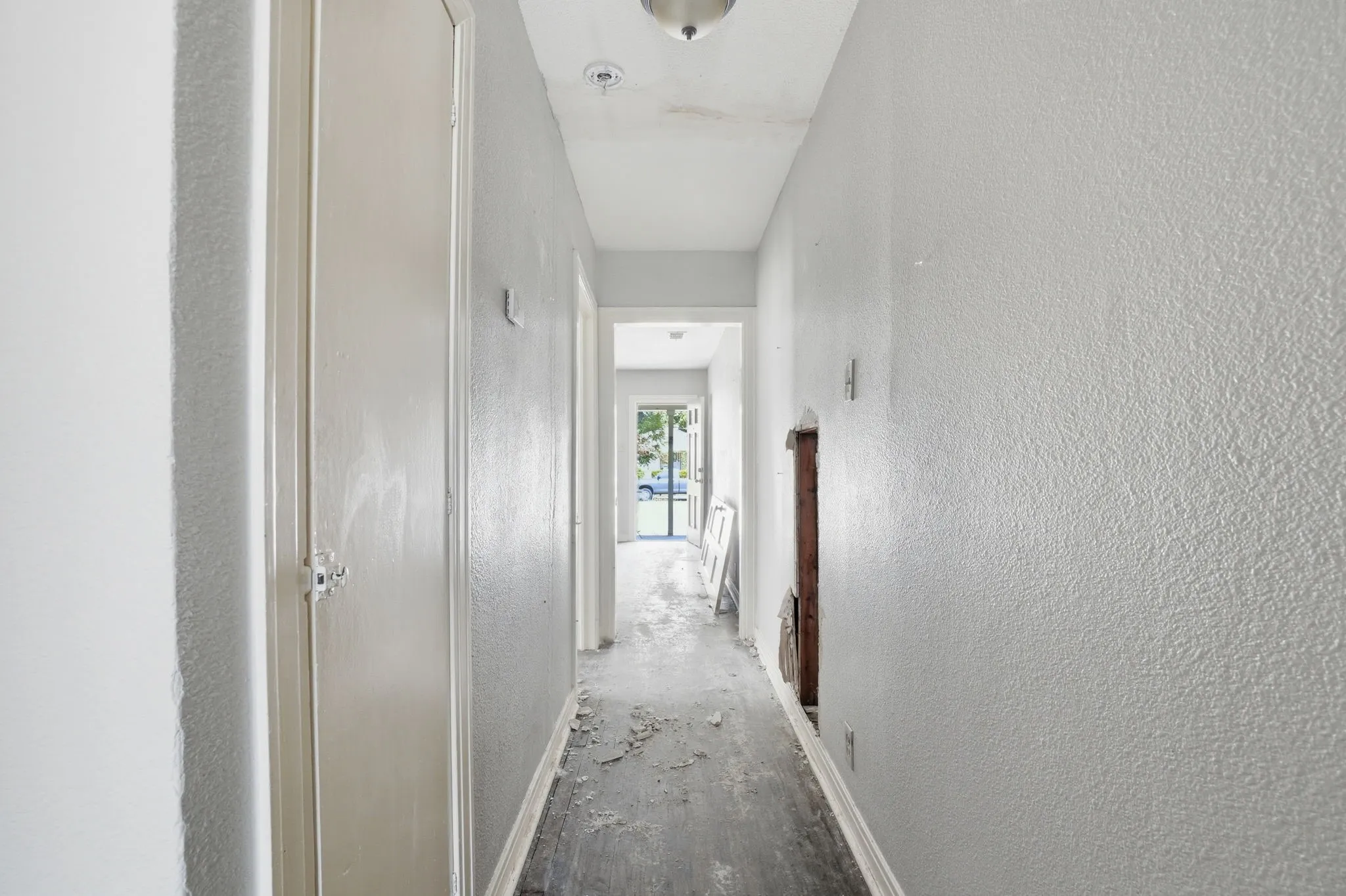 Single Family Residence For Sale in Dallas County , 2508 Roanoke Avenue, Dallas, Texas 75235, 4 Bedroom, 2 Bathroom, Garage spaces, 1,458 Sqft, built in 1942, mls#21356811, Real Estate Agent in Dallas, Homes For Sale in Dallas county, Homes For Sale in Dallas, Realtor in Dallas Texas, Real Estate Brokerage Independent Realty Texas, Luminita Cordes Realtor
