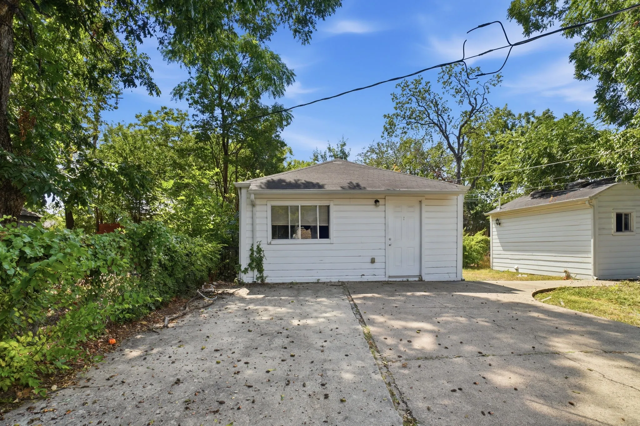 Single Family Residence For Sale in Dallas County , 2508 Roanoke Avenue, Dallas, Texas 75235, 4 Bedroom, 2 Bathroom, Garage spaces, 1,458 Sqft, built in 1942, mls#21356811, Real Estate Agent in Dallas, Homes For Sale in Dallas county, Homes For Sale in Dallas, Realtor in Dallas Texas, Real Estate Brokerage Independent Realty Texas, Luminita Cordes Realtor