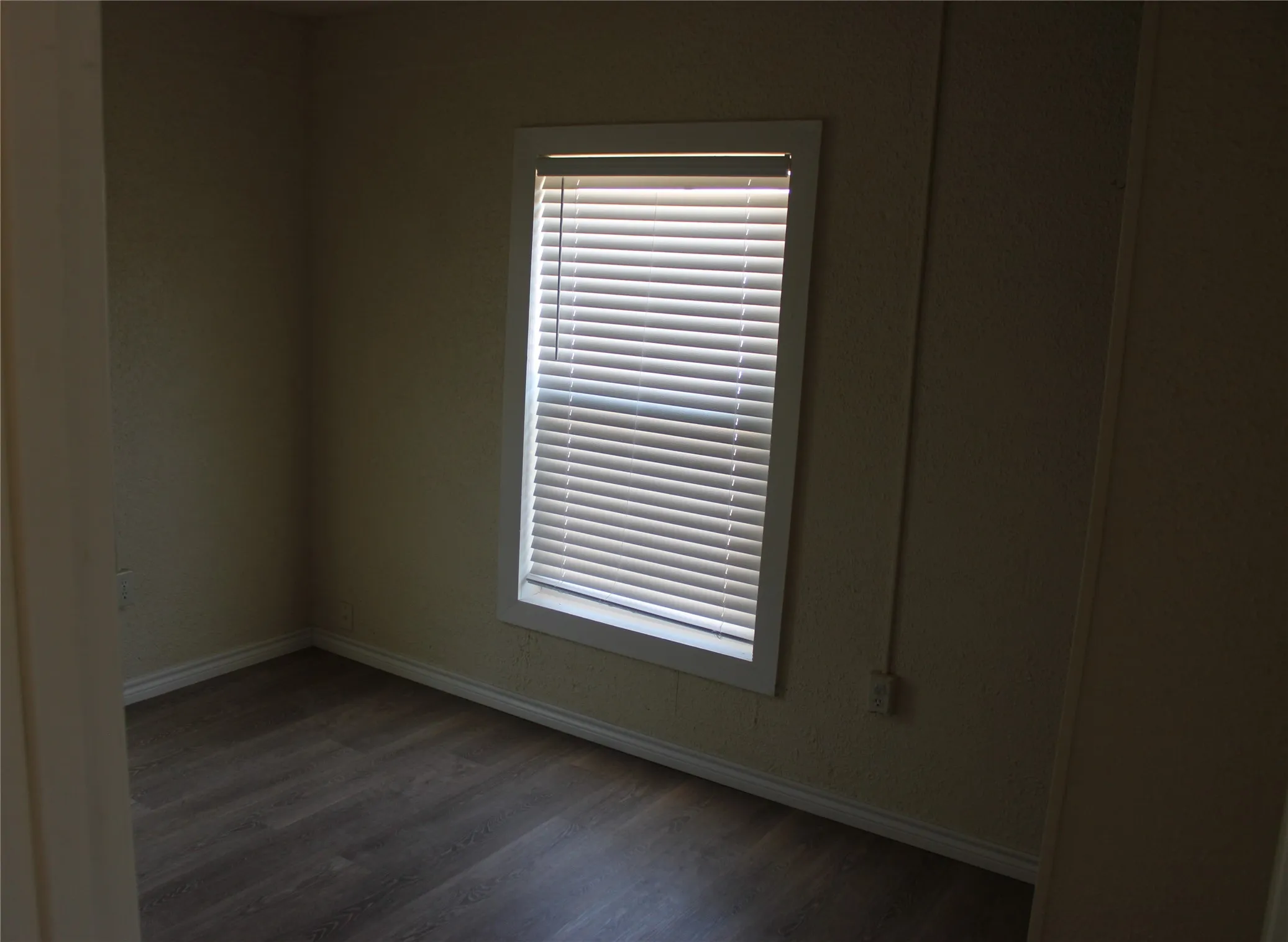 Single Family Residence For Sale in Mc Lennan County , 2722 Mildred Street, Waco, Texas 76706, 4 Bedroom, 1 Bathroom, Garage spaces, 1,040 Sqft, built in 1996, mls#21356682, Real Estate Agent in Waco, Homes For Sale in Mc Lennan county, Homes For Sale in Waco, Realtor in Waco Texas, Real Estate Brokerage Independent Realty Texas, Luminita Cordes Realtor