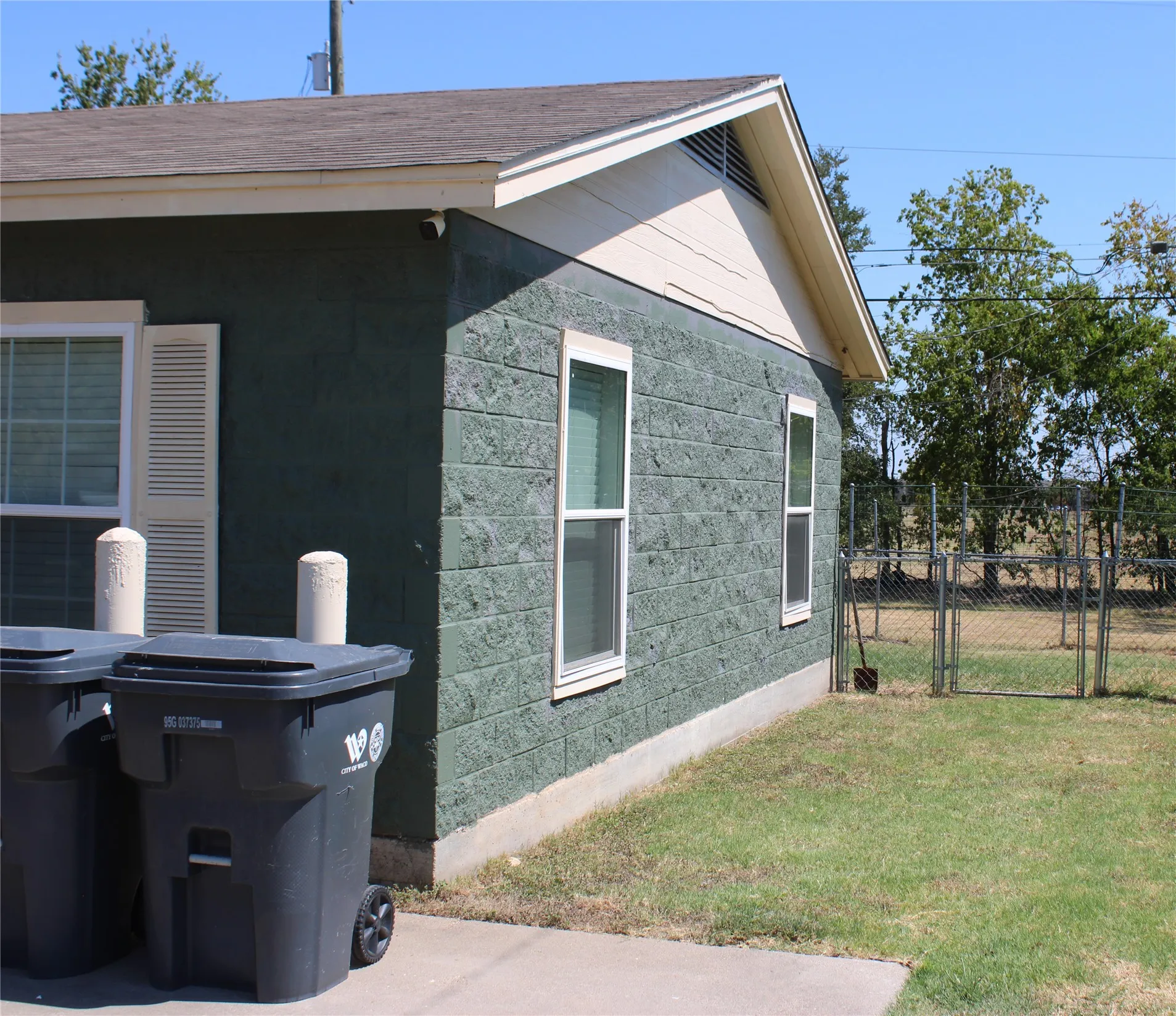 Single Family Residence For Sale in Mc Lennan County , 2722 Mildred Street, Waco, Texas 76706, 4 Bedroom, 1 Bathroom, Garage spaces, 1,040 Sqft, built in 1996, mls#21356682, Real Estate Agent in Waco, Homes For Sale in Mc Lennan county, Homes For Sale in Waco, Realtor in Waco Texas, Real Estate Brokerage Independent Realty Texas, Luminita Cordes Realtor