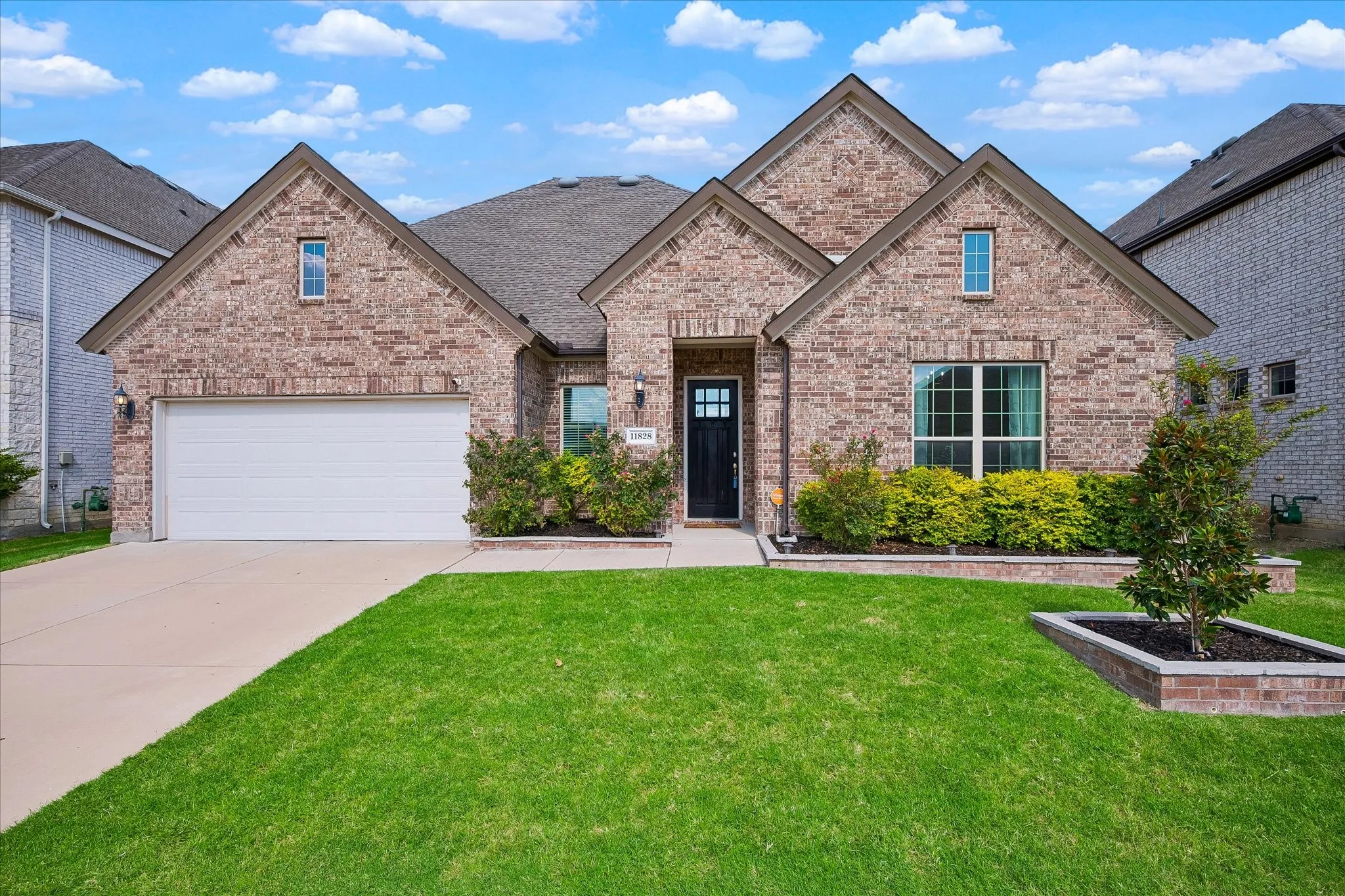 Single Family Residence For Sale in Tarrant County , 11828 Prudence Drive, Fort Worth, Texas 76052, 3 Bedroom, 3 Bathroom, 2 Garage spaces, 2,996 Sqft, built in 2021, mls#21356252, Real Estate Agent in Fort Worth, Homes For Sale in Tarrant county, Homes For Sale in Fort Worth, Realtor in Fort Worth Texas, Real Estate Brokerage Independent Realty Texas, Luminita Cordes Realtor