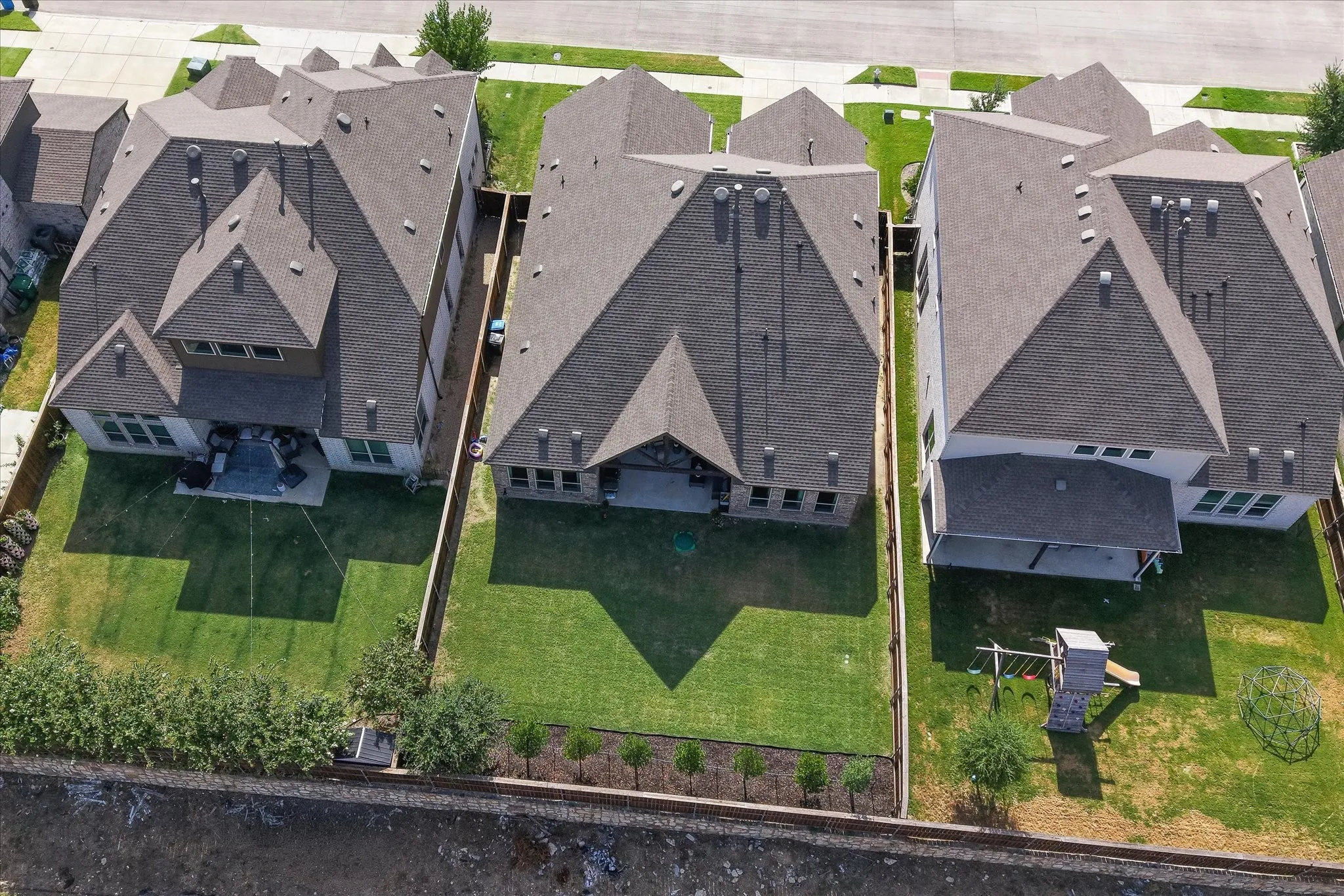 Single Family Residence For Sale in Tarrant County , 11828 Prudence Drive, Fort Worth, Texas 76052, 3 Bedroom, 3 Bathroom, 2 Garage spaces, 2,996 Sqft, built in 2021, mls#21356252, Real Estate Agent in Fort Worth, Homes For Sale in Tarrant county, Homes For Sale in Fort Worth, Realtor in Fort Worth Texas, Real Estate Brokerage Independent Realty Texas, Luminita Cordes Realtor