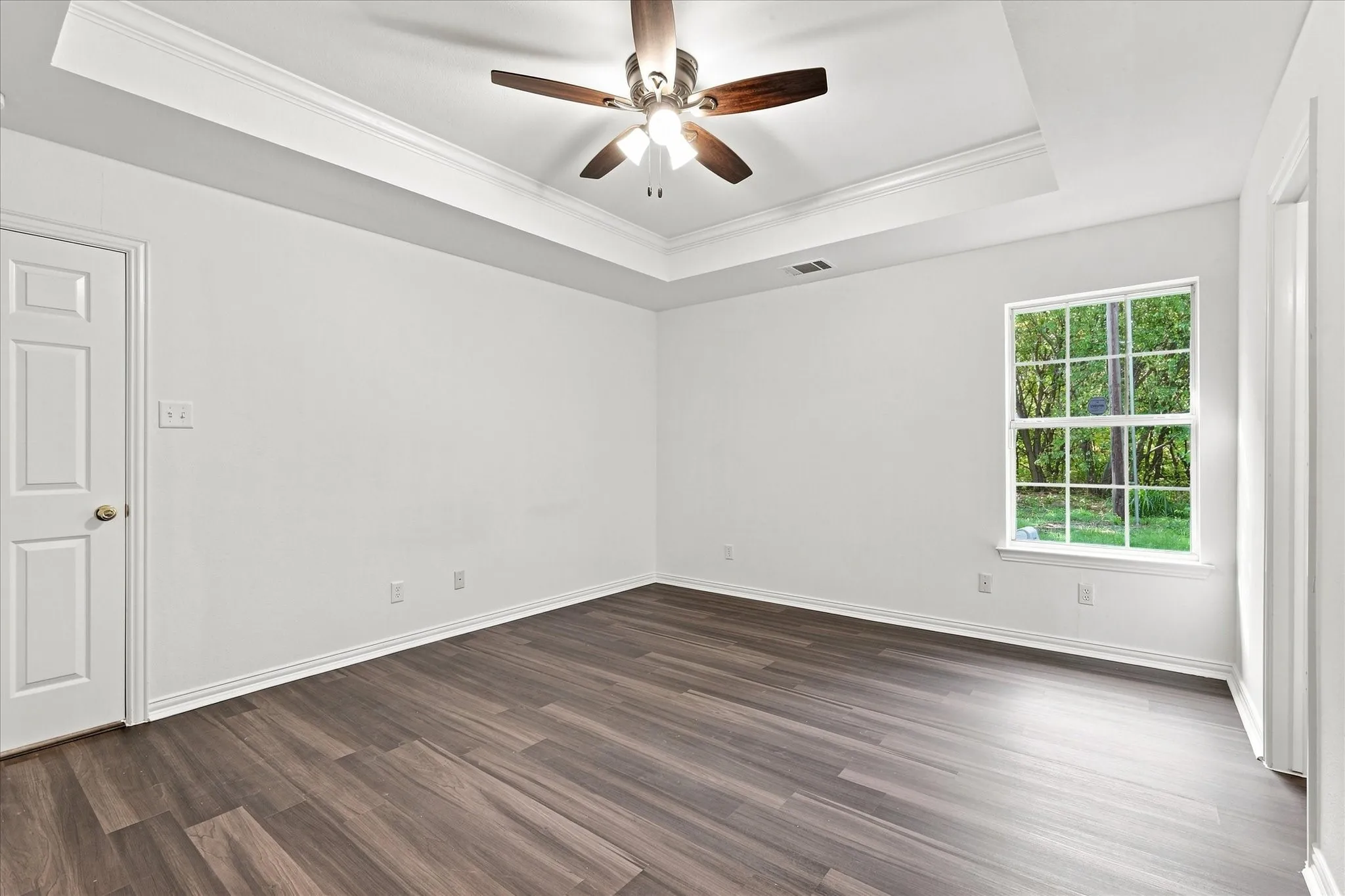 Single Family Residence For Sale in Kaufman County , 6103 W Highway 175, Kaufman, Texas 75142, 3 Bedroom, 2 Bathroom, 2 Garage spaces, 1,579 Sqft, built in 1999, Price $499,000, mls#21348656, Real Estate Agent in Kaufman, Homes For Sale in Kaufman county, Homes For Sale in Kaufman, Realtor in Kaufman Texas, Real Estate Brokerage Independent Realty Texas, Luminita Cordes Realtor