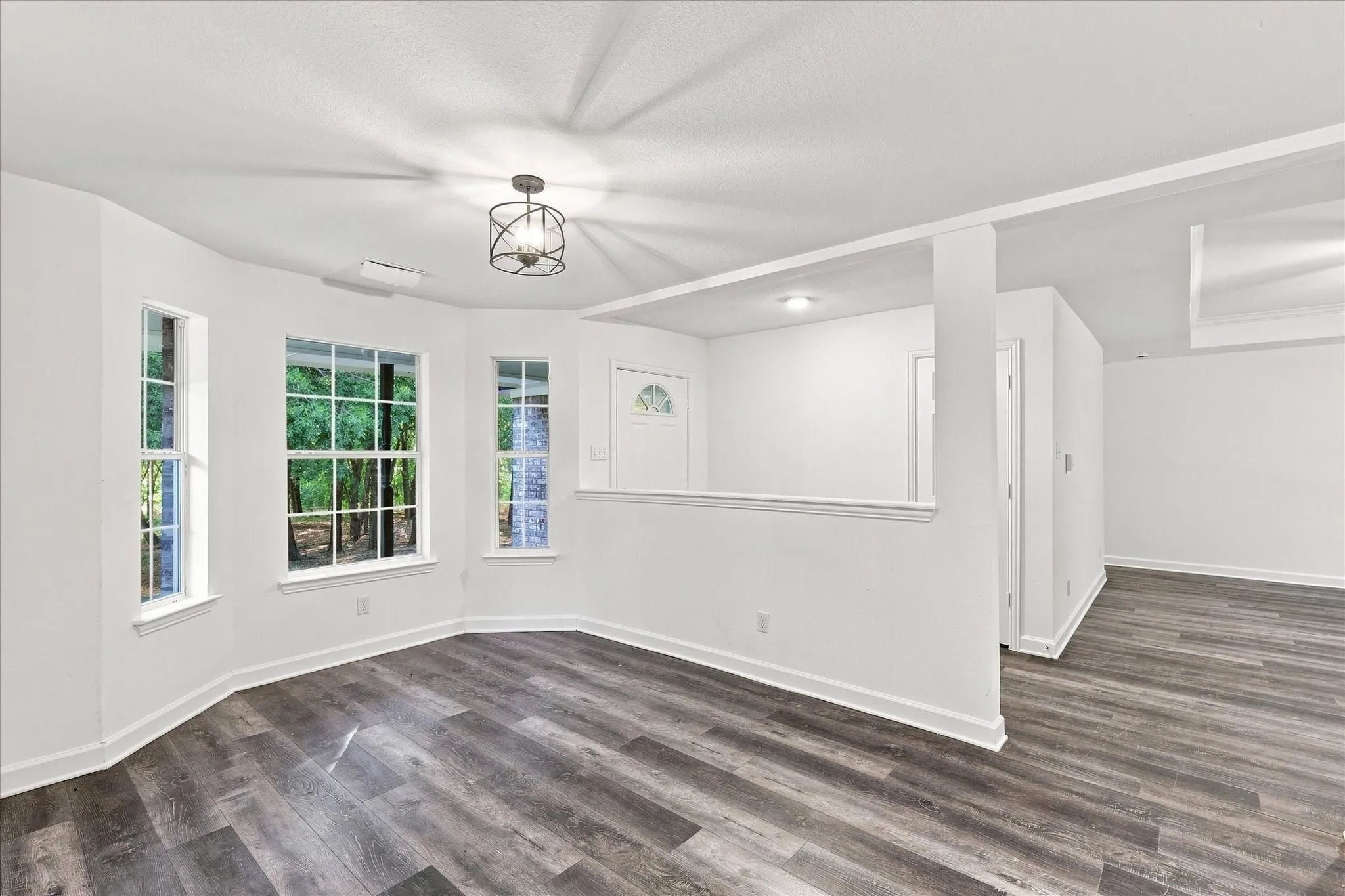Single Family Residence For Sale in Kaufman County , 6103 W Highway 175, Kaufman, Texas 75142, 3 Bedroom, 2 Bathroom, 2 Garage spaces, 1,579 Sqft, built in 1999, Price $499,000, mls#21348656, Real Estate Agent in Kaufman, Homes For Sale in Kaufman county, Homes For Sale in Kaufman, Realtor in Kaufman Texas, Real Estate Brokerage Independent Realty Texas, Luminita Cordes Realtor