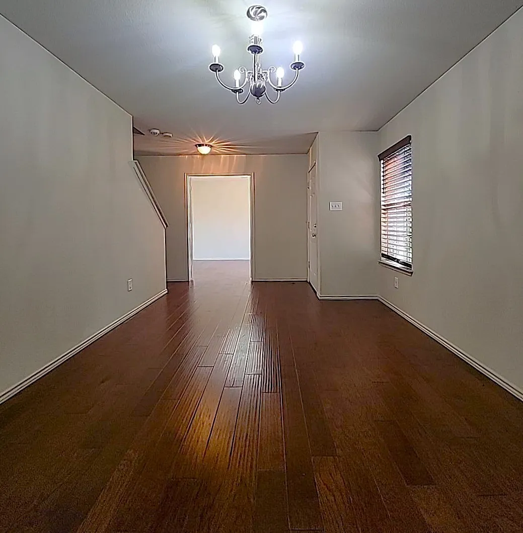 Single Family Residence For Sale in Denton County , 1000 Lake Trail Drive, Little Elm, Texas 75068, 4 Bedroom, 3 Bathroom, 2 Garage spaces, 2,497 Sqft, built in 2005, mls#21356718, Real Estate Agent in Little Elm, Homes For Sale in Denton county, Homes For Sale in Little Elm, Realtor in Little Elm Texas, Real Estate Brokerage Independent Realty Texas, Luminita Cordes Realtor