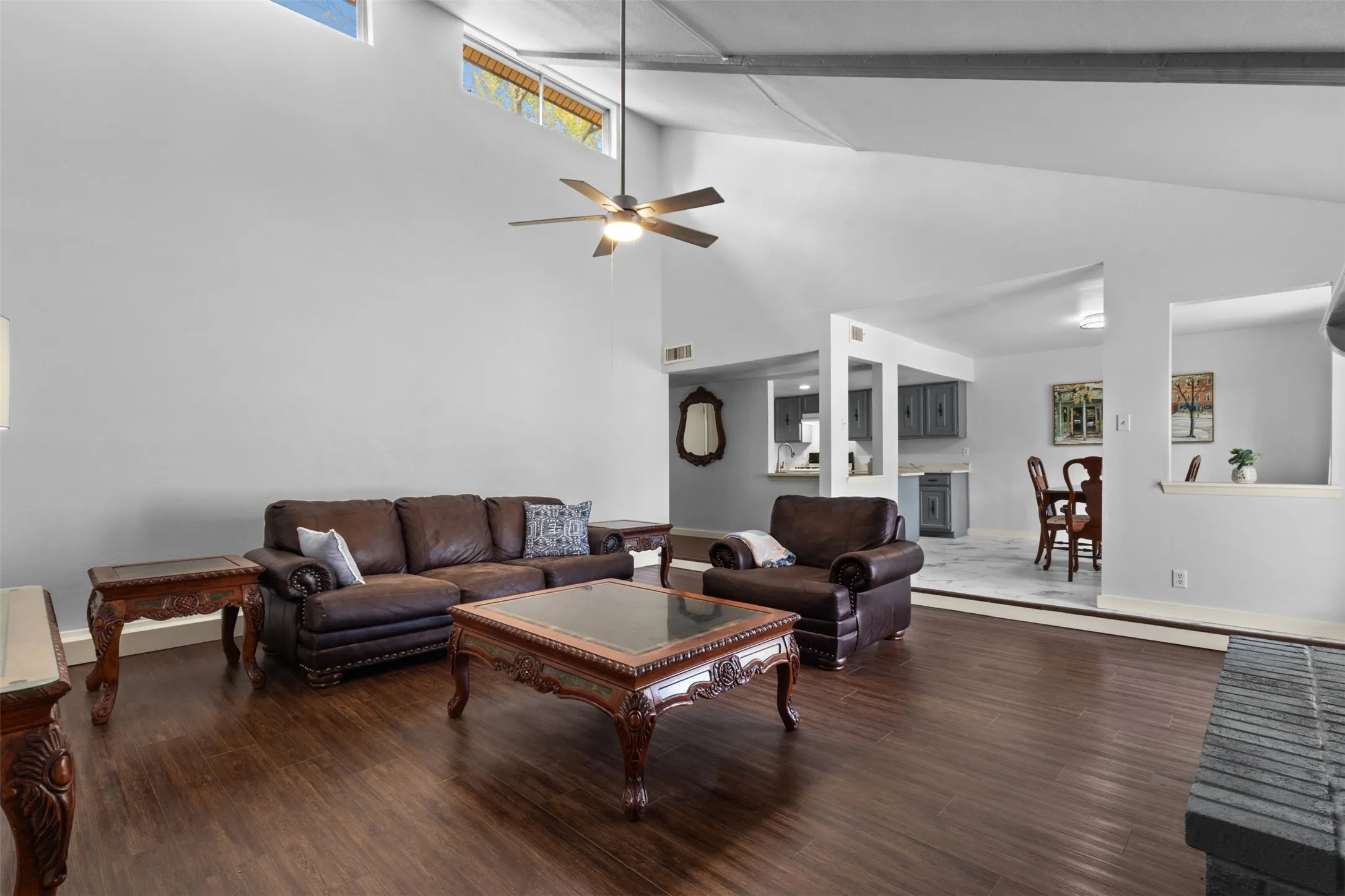 Single Family Residence For Sale in Dallas County , 1007 Elk Grove Drive, Richardson, Texas 75081, 3 Bedroom, 2 Bathroom, 2 Garage spaces, 1,695 Sqft, built in 1980, mls#21355645, Real Estate Agent in Richardson, Homes For Sale in Dallas county, Homes For Sale in Richardson, Realtor in Richardson Texas, Real Estate Brokerage Independent Realty Texas, Luminita Cordes Realtor