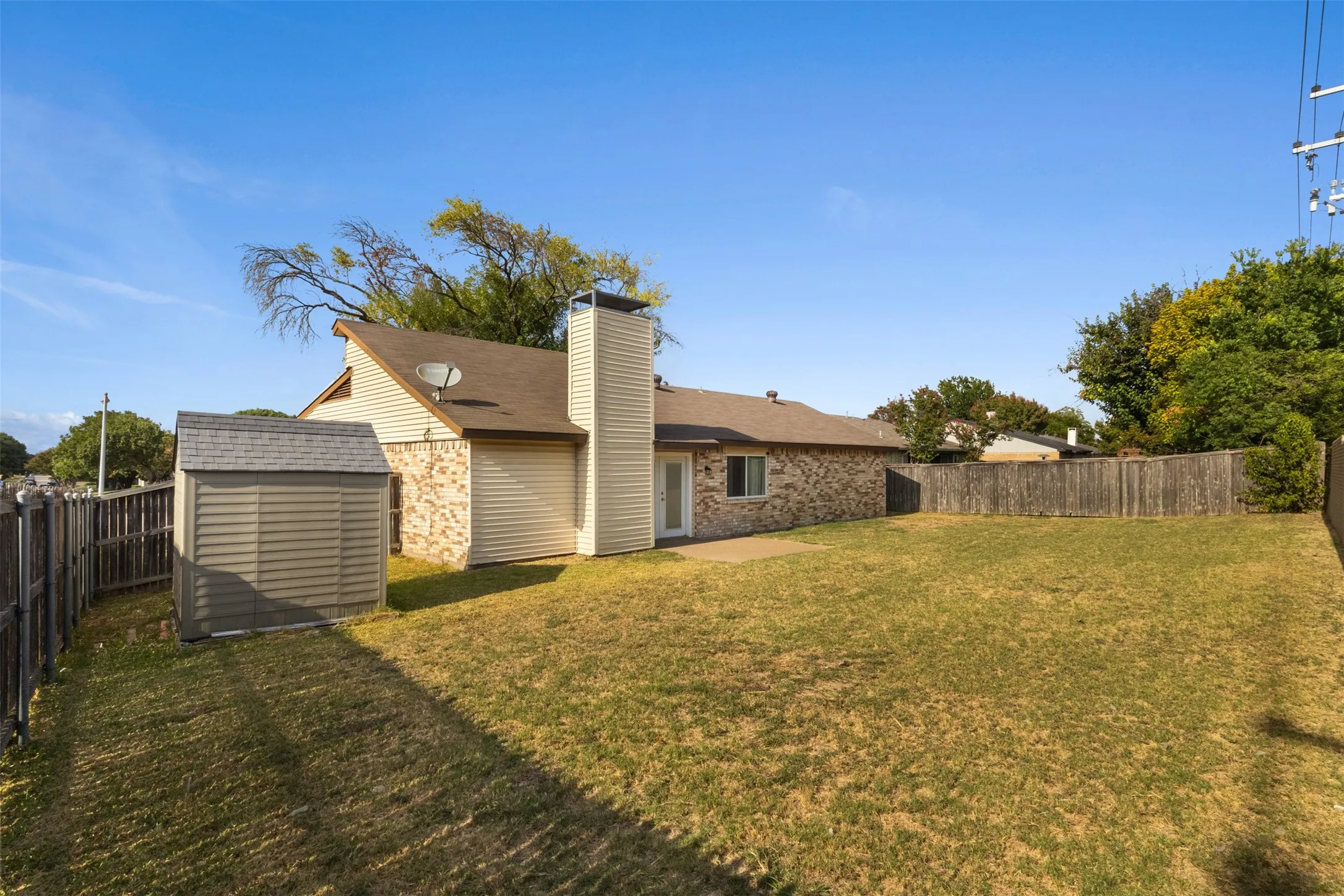 Single Family Residence For Sale in Dallas County , 1007 Elk Grove Drive, Richardson, Texas 75081, 3 Bedroom, 2 Bathroom, 2 Garage spaces, 1,695 Sqft, built in 1980, mls#21355645, Real Estate Agent in Richardson, Homes For Sale in Dallas county, Homes For Sale in Richardson, Realtor in Richardson Texas, Real Estate Brokerage Independent Realty Texas, Luminita Cordes Realtor
