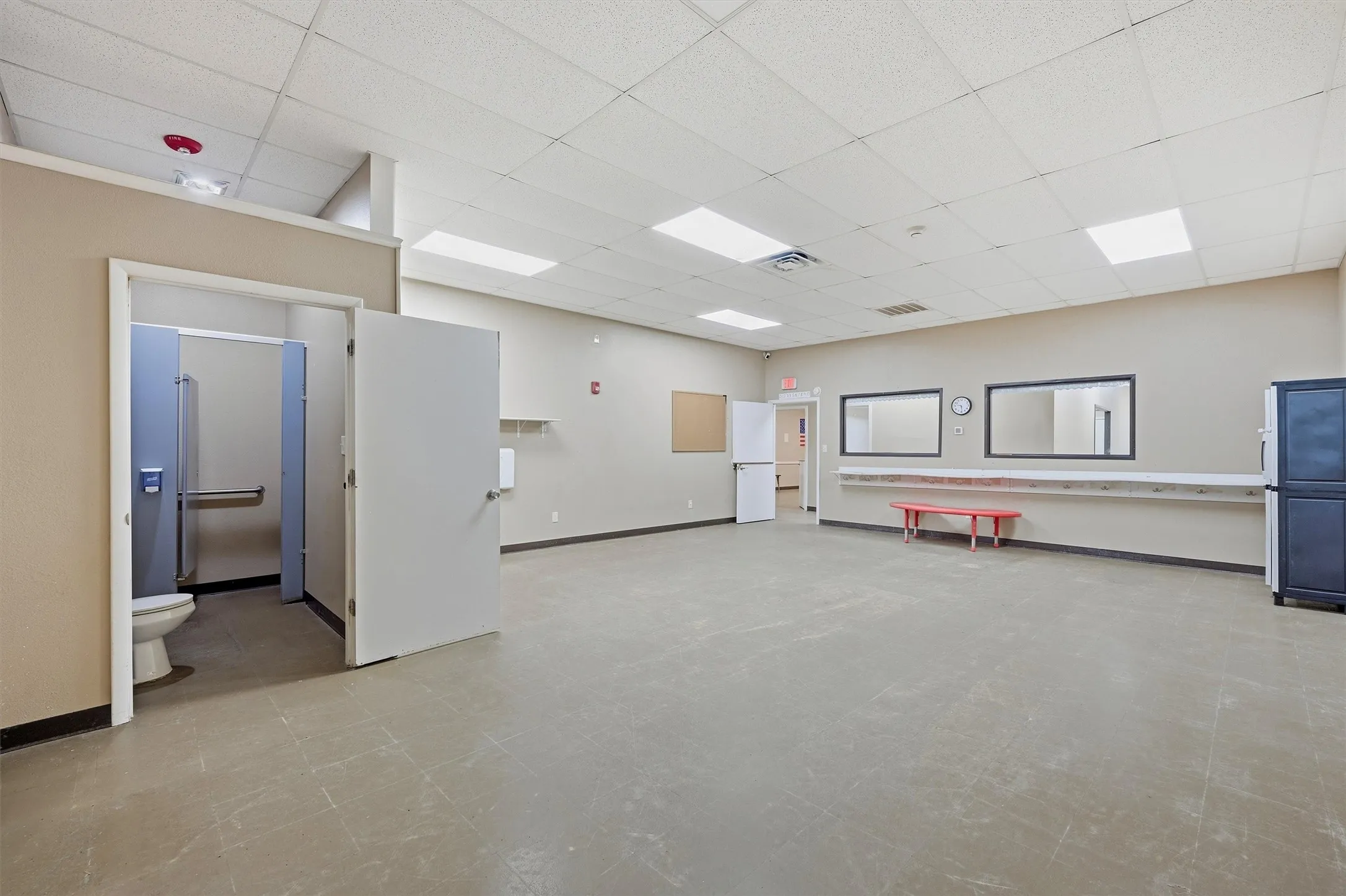 Warehouse For Sale in Grayson County , 920 Heritage Parkway, Sherman, Texas 75092, 0, 0, Garage spaces, 0 Sqft, built in 1998, Price $1,500,000, mls#21356026, Real Estate Agent in Sherman, Homes For Sale in Grayson county, Homes For Sale in Sherman, Realtor in Sherman Texas, Real Estate Brokerage Independent Realty Texas, Luminita Cordes Realtor